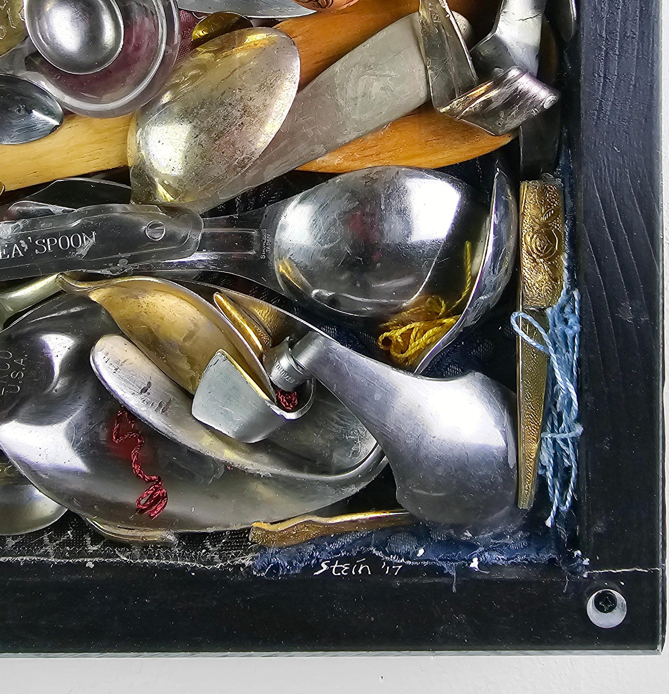 Löffel zu Muschel 891: Spoons ONLY - Zeitgenössische Assemblage-Skulptur mit gemischten Medien im Angebot 1
