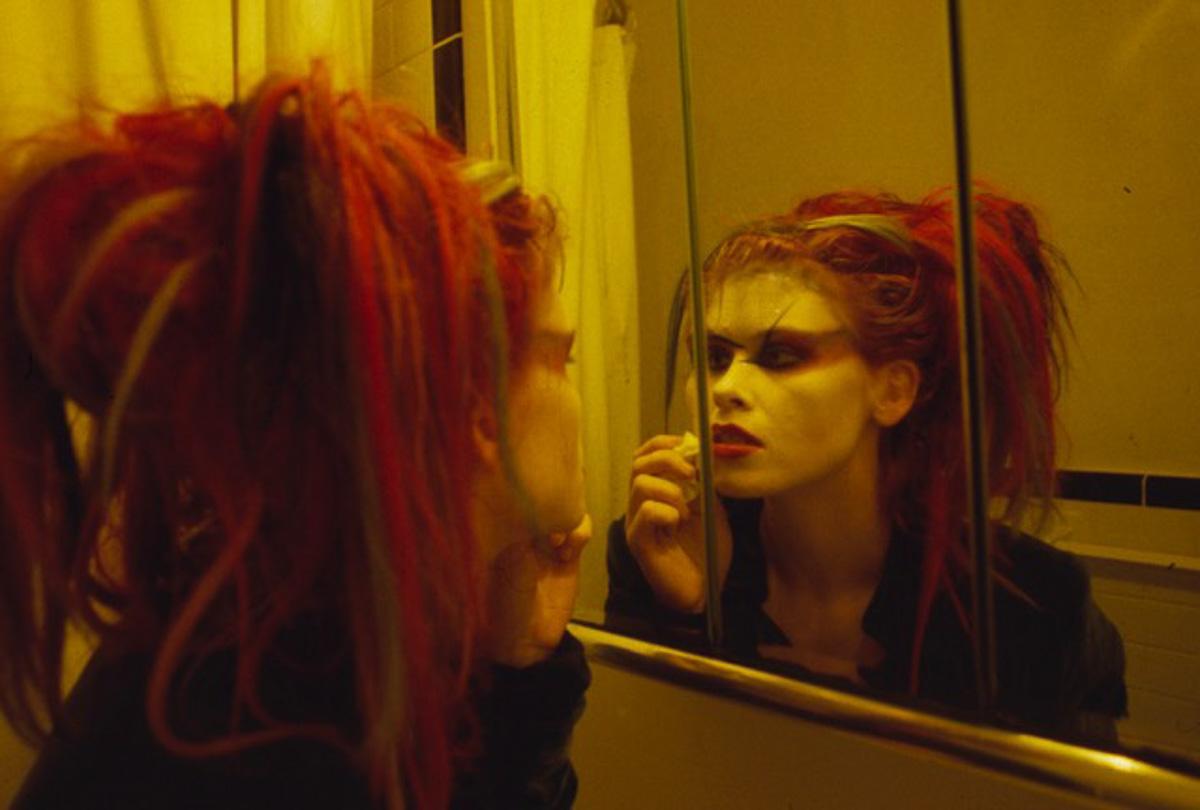 Linda Troeller Color Photograph - Club Scene, 3rd Floor Hall Bath