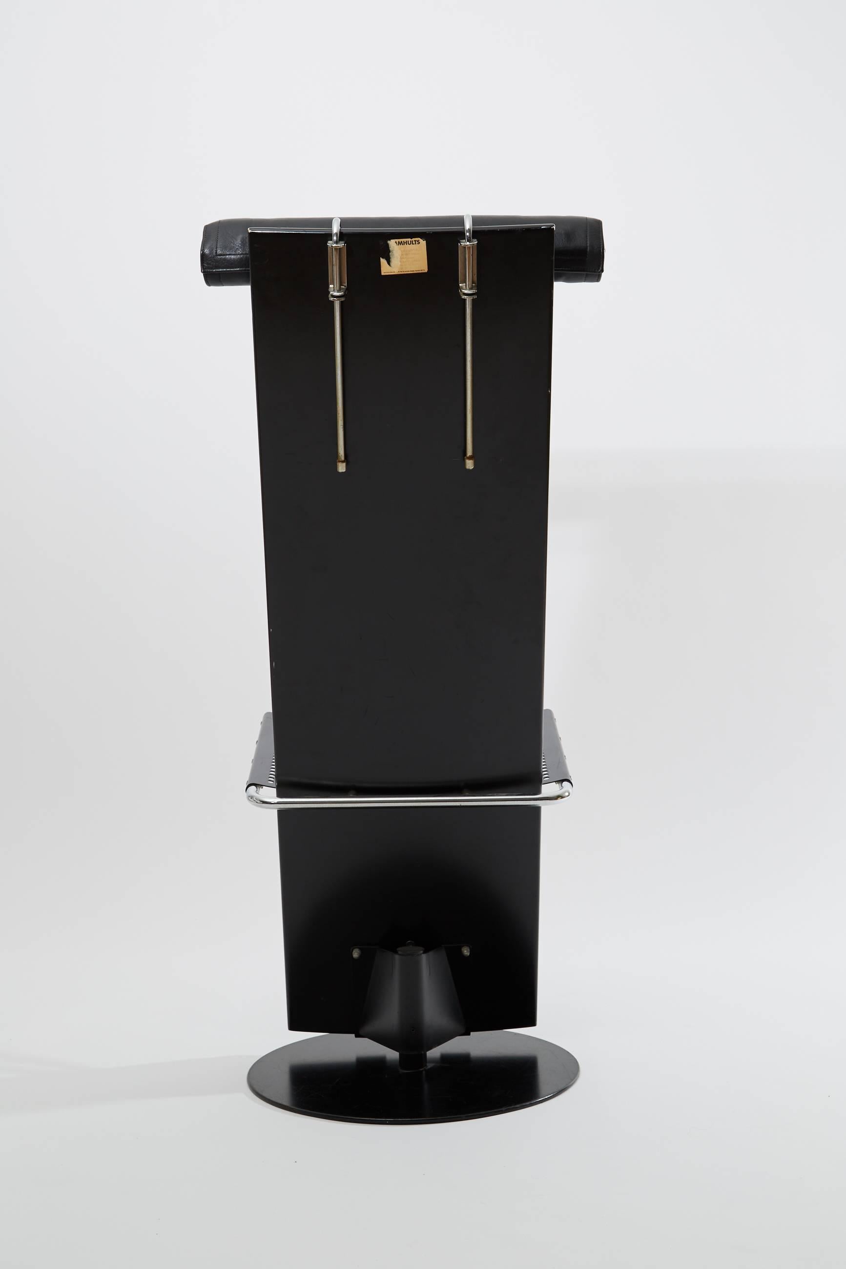 Lindau Lindekrantz Lammhults Black Planka Swivel Chair in Wood Metal and Leather For Sale 6