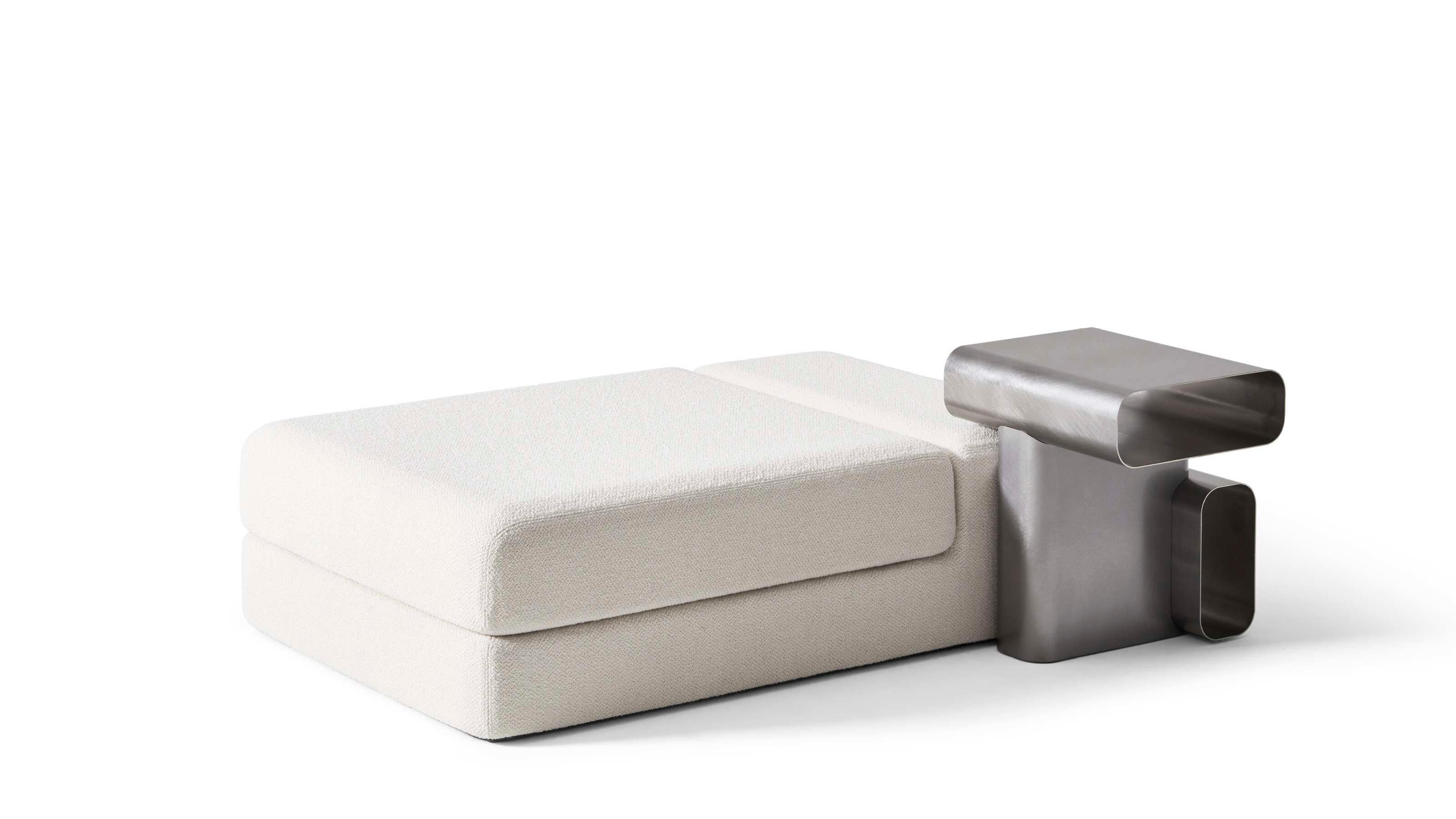 italien Linde Freya Tangelder Set of Two Soft Corners Side Table & Pouffs For Cassina en vente