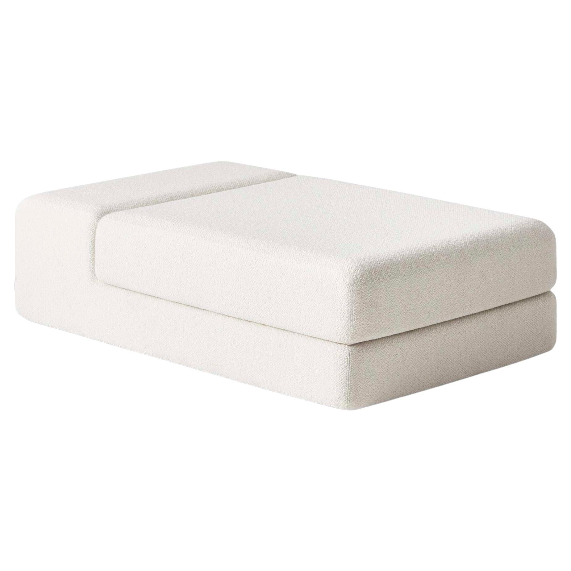 Linde Freya Tangelder Soft Corners Poufs For Cassina

The first Cassina project by Dutch designer Linde Freya Tangelder focuses on functionality through the fresh, dynamic combination of padded shapes, to be used as versatile interior design