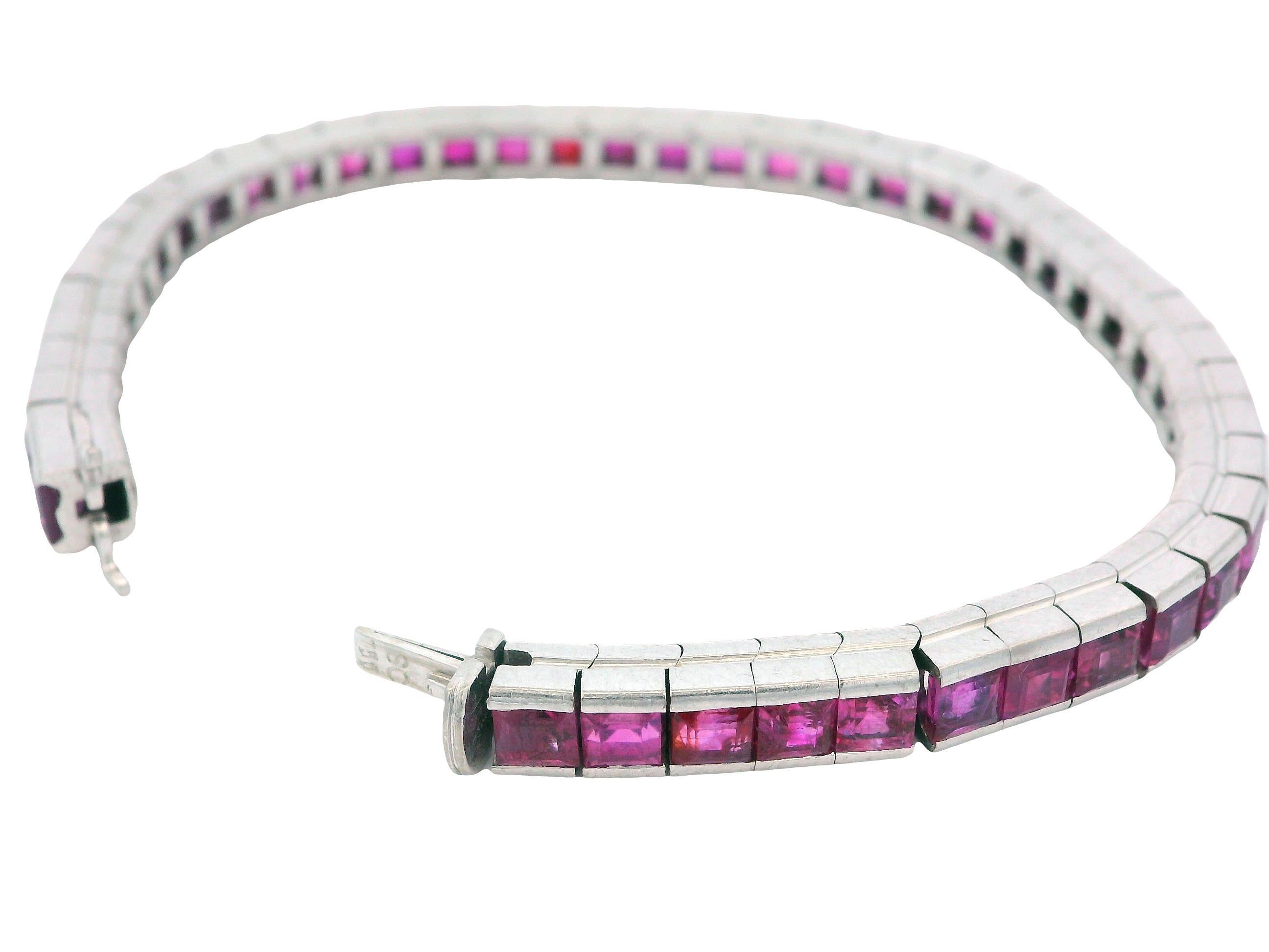 Ligne brac 18kw cal 46@ 16cts tw rubies Bon état - En vente à Great Neck Plaza, NY