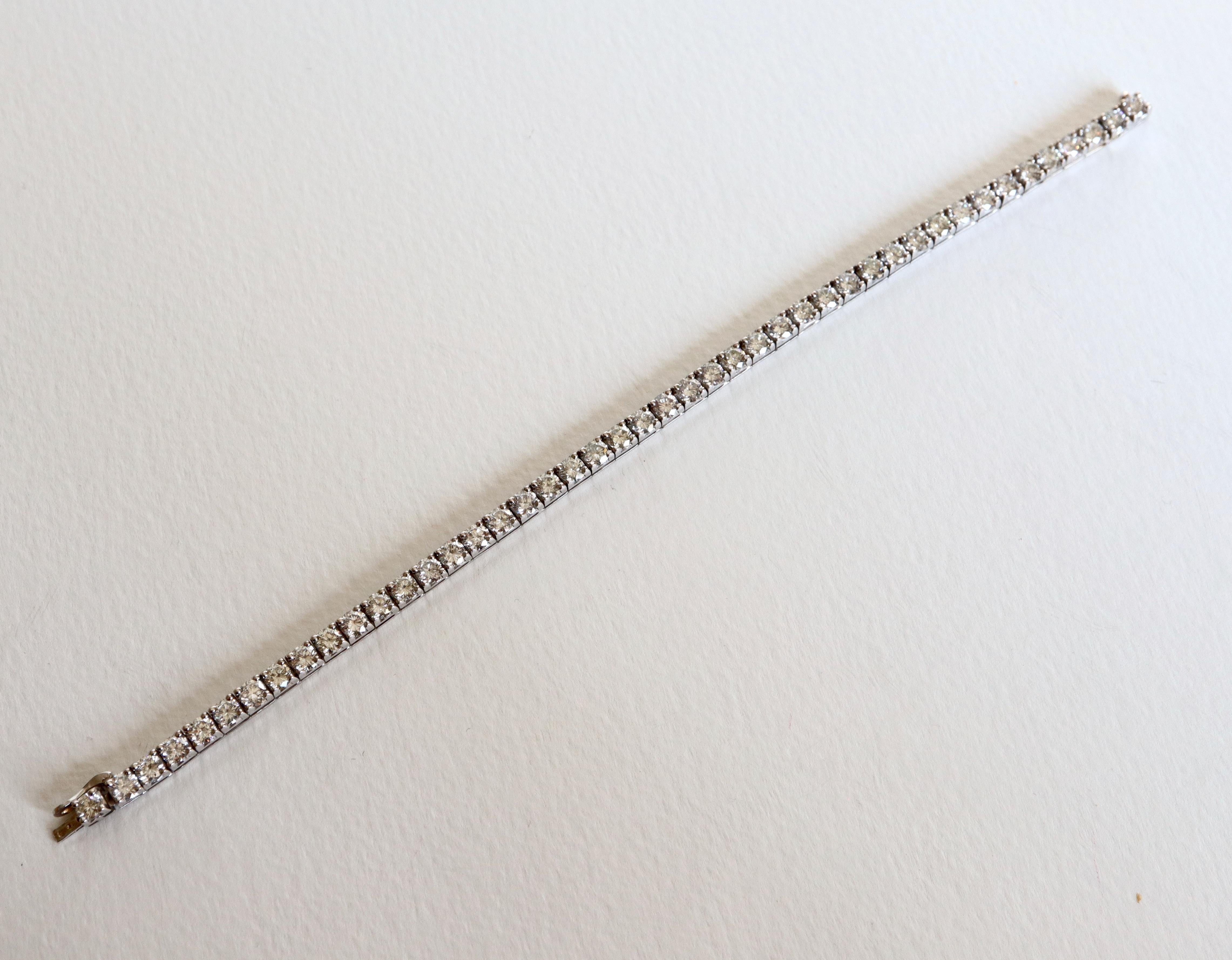 Brilliant Cut Line Bracelet in 18 Karat White Gold and Diamonds 8.5 Carat For Sale