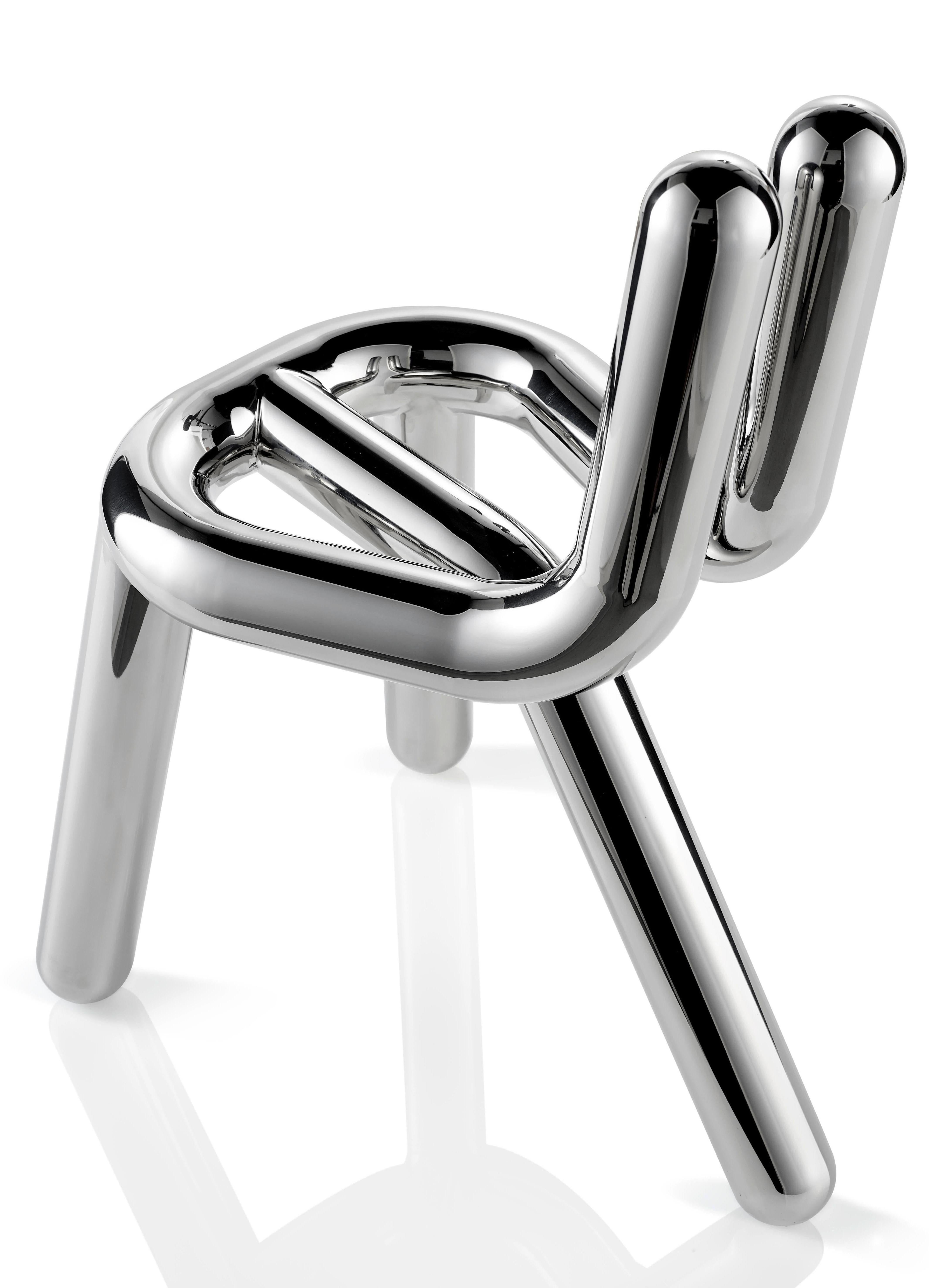 Line is entirely made of stainless steel. The strong presence of her, simultaneously elegant and daring curves makes this chair a recognizable luxury icon. The chair became a sculpture, in an amazingly bright stainless steel or with titanium coating