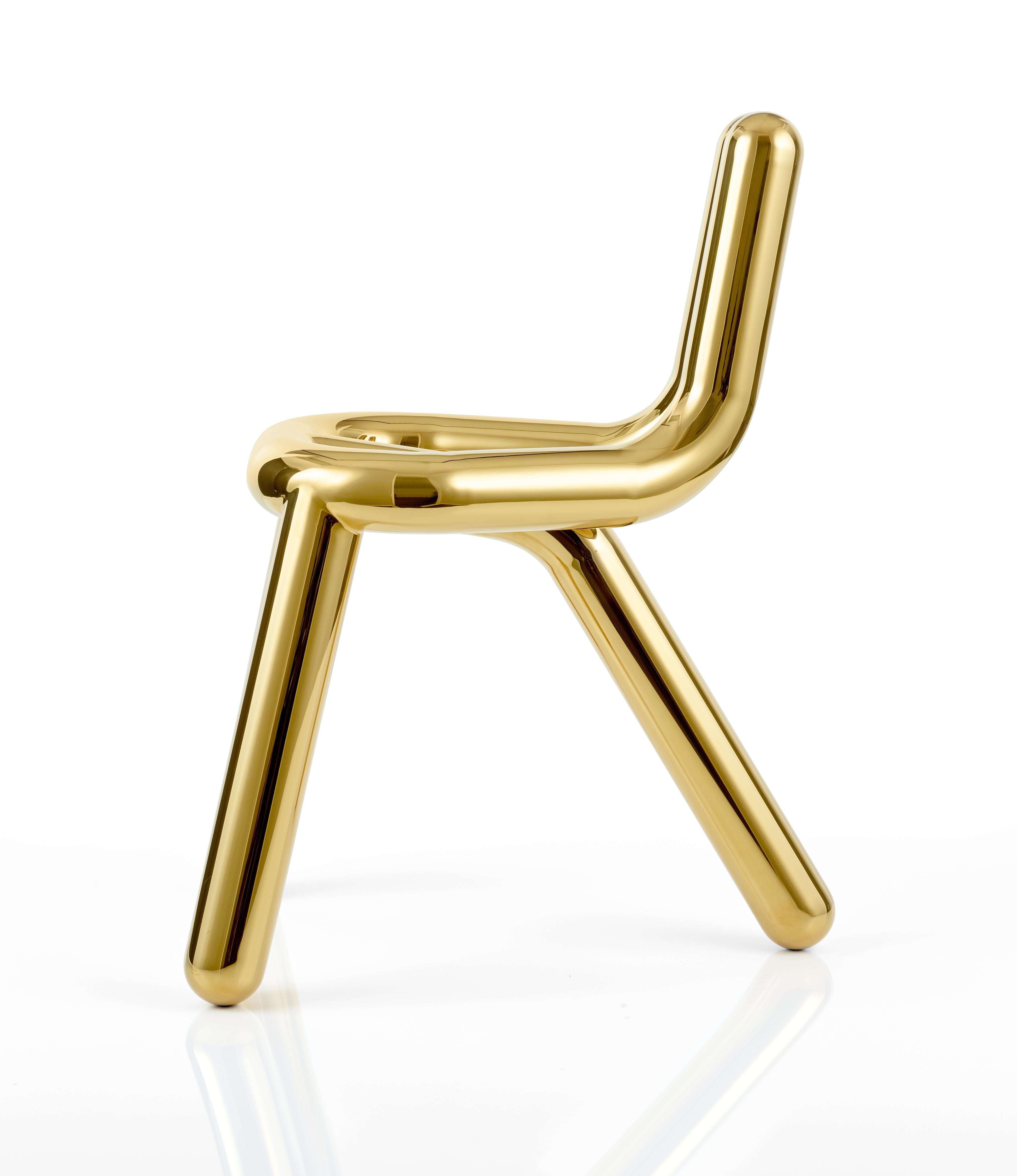 Line is entirely made of stainless steel. The strong presence of her, simultaneously elegant and daring curves makes this chair a recognizable luxury icon. The chair became a sculpture, in an amazingly bright stainless steel or with titanium coating