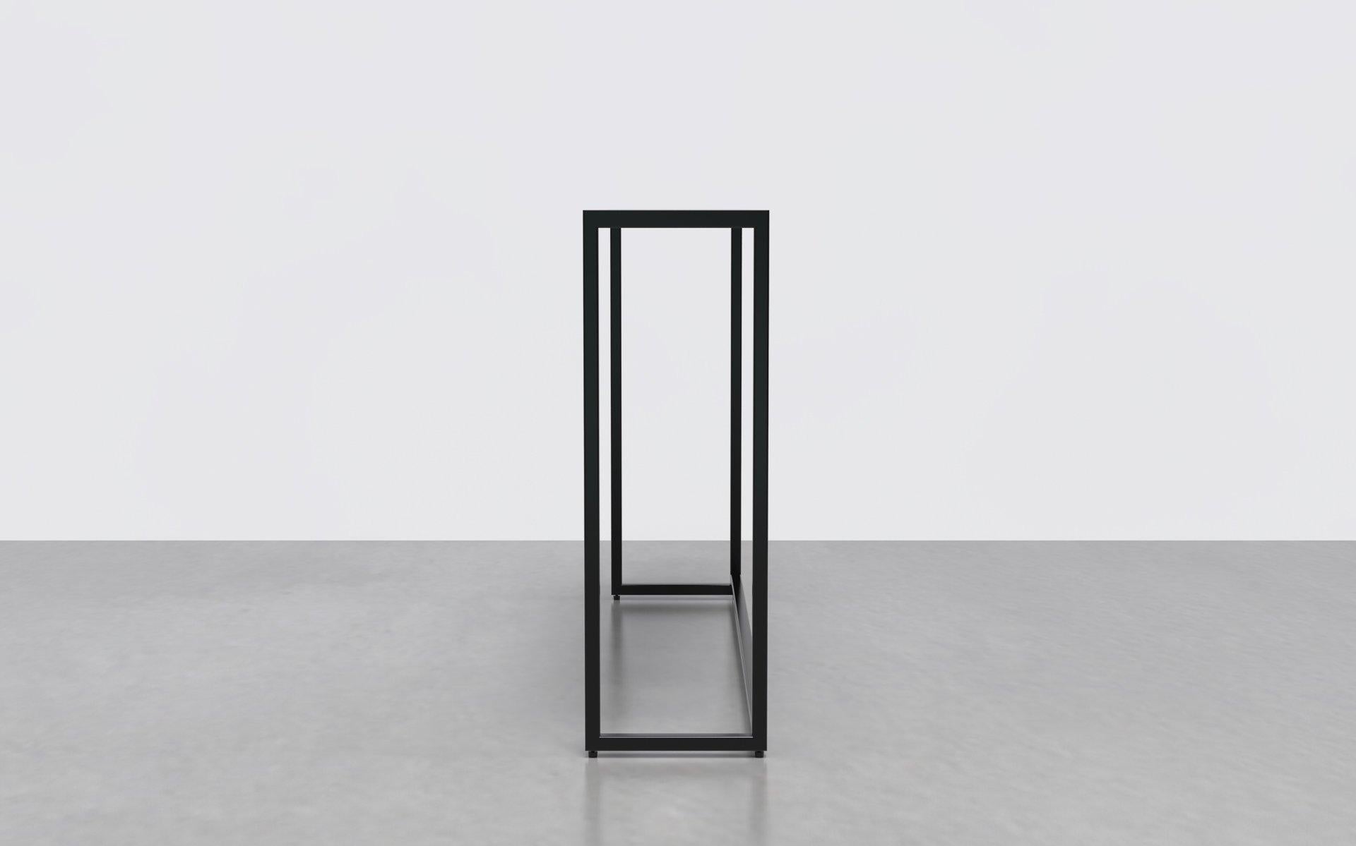 Vietnamese Line Console, Uhuru Black