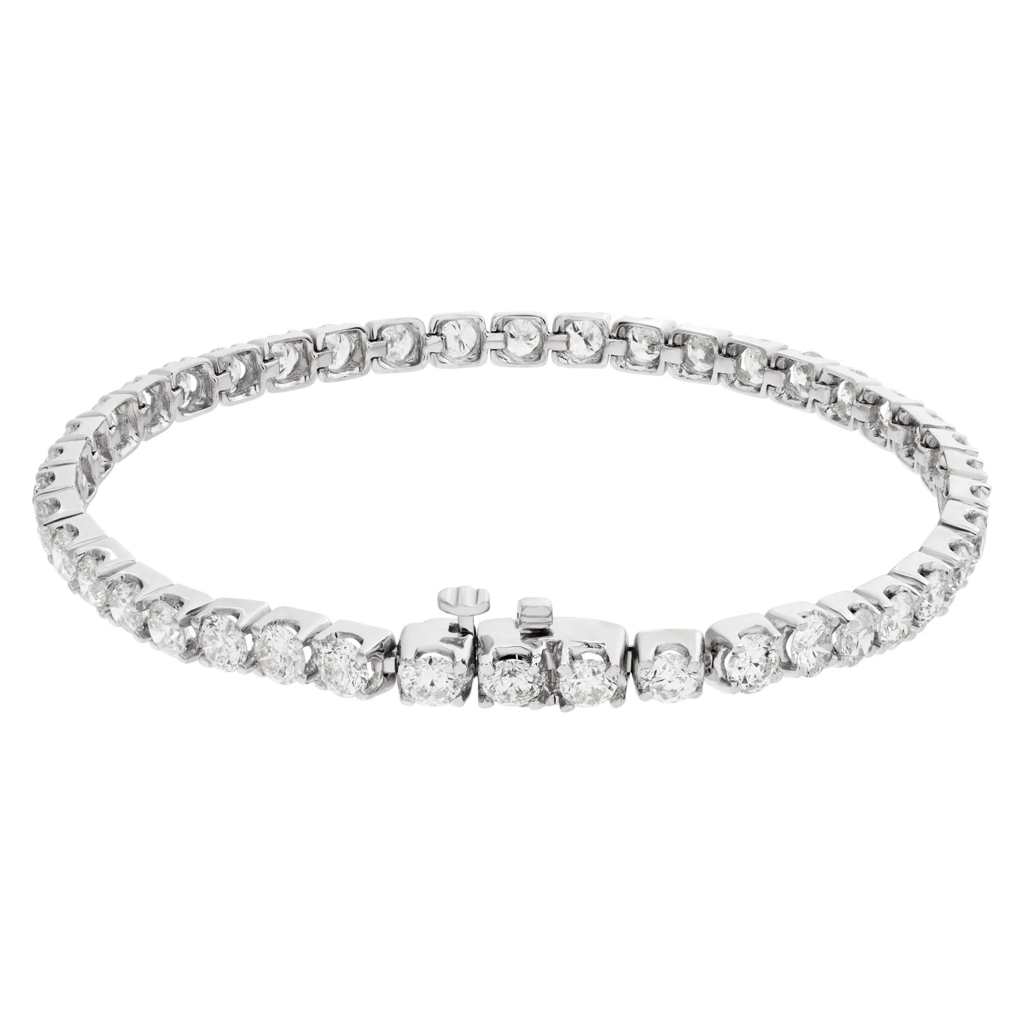 Line Diamond Bracelet with 8.09 Carat Full Cut Round Diamonds Set In Excellent Condition For Sale In Surfside, FL
