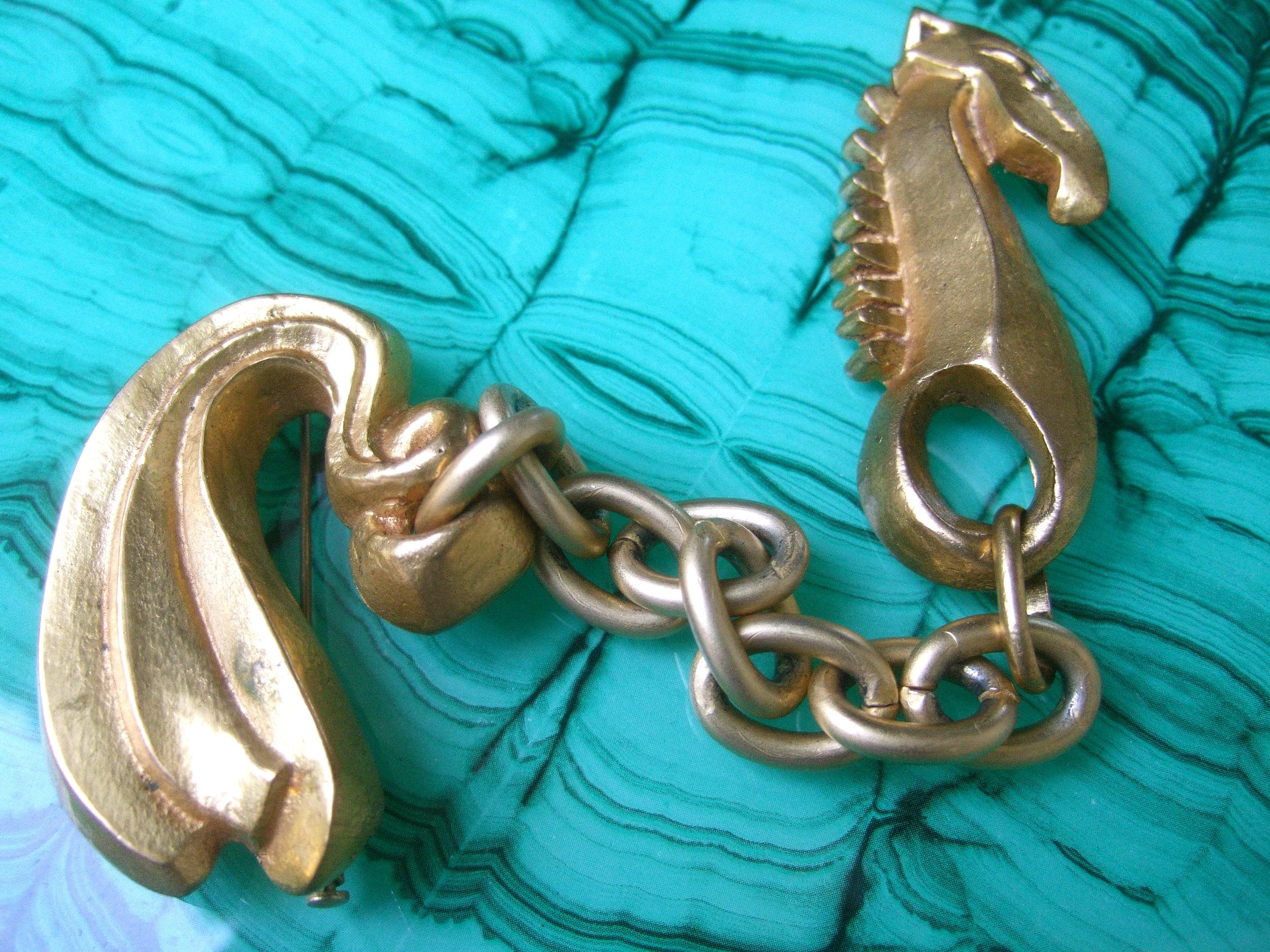 Line Vautrin 1940s Art Deco Articulated Gilt Bronze Seahorse Brooch For Sale 6