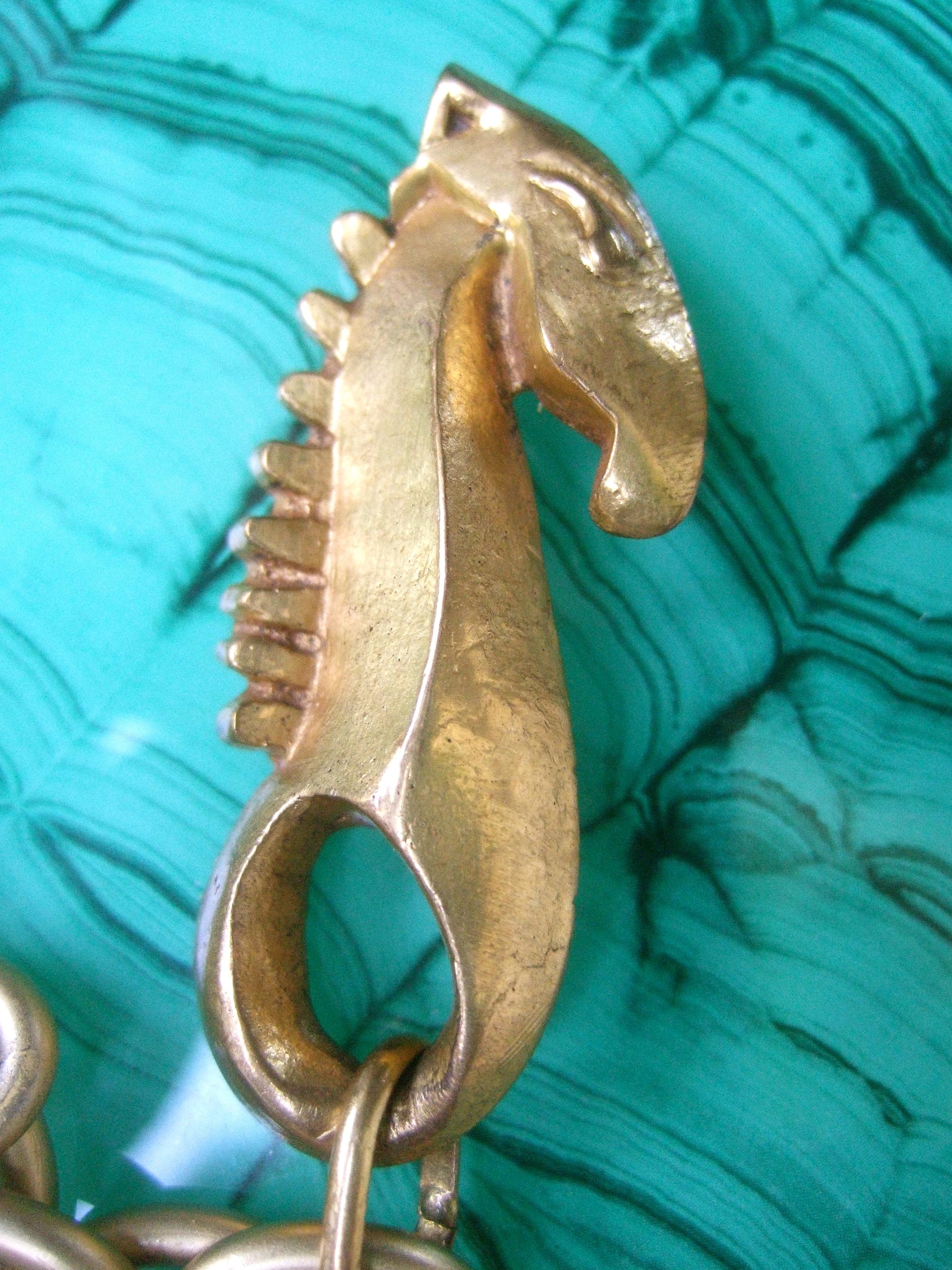 Line Vautrin 1940s Art Deco Articulated Gilt Bronze Seahorse Brooch For Sale 7