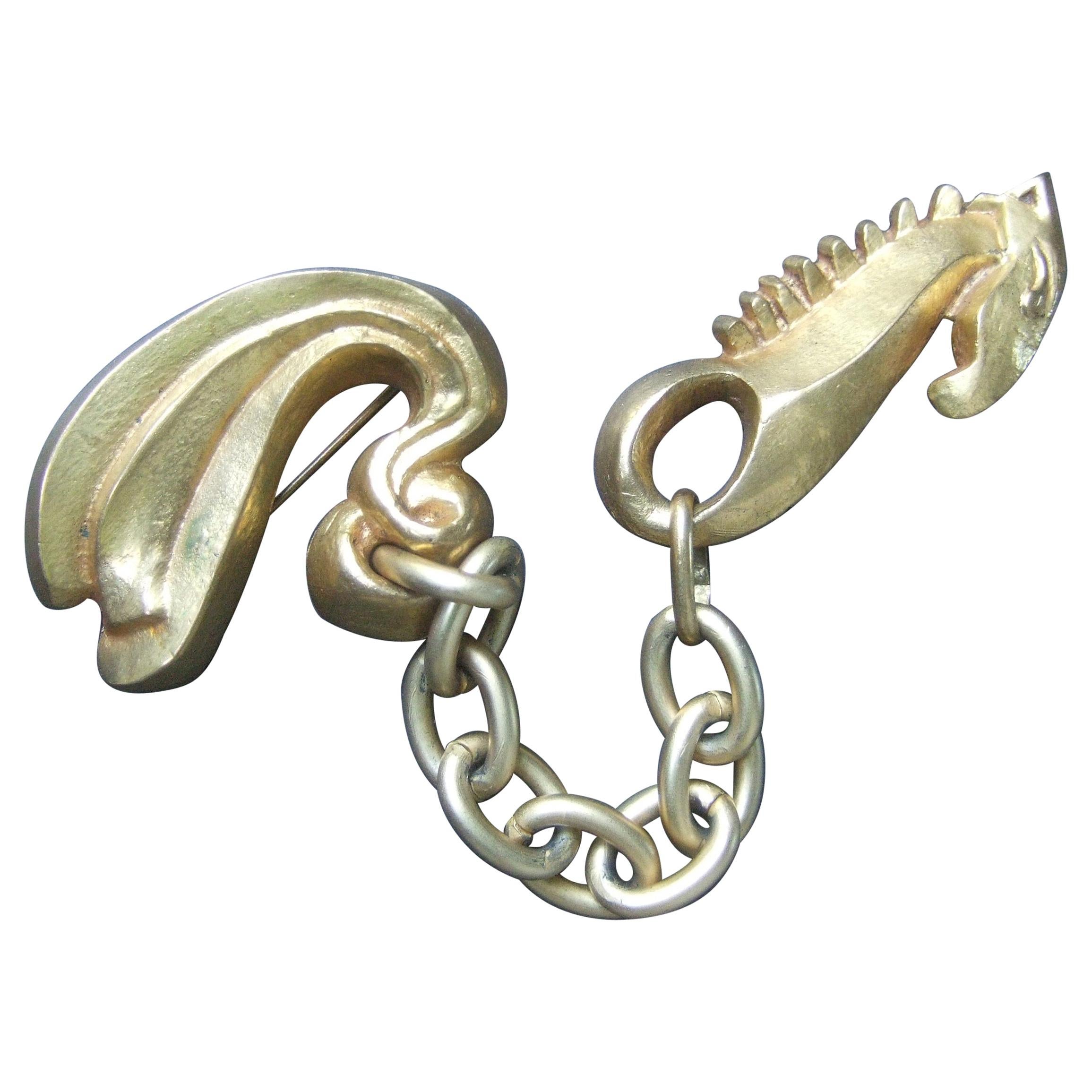 Line Vautrin 1940s Art Deco Articulated Gilt Bronze Seahorse Brooch For Sale