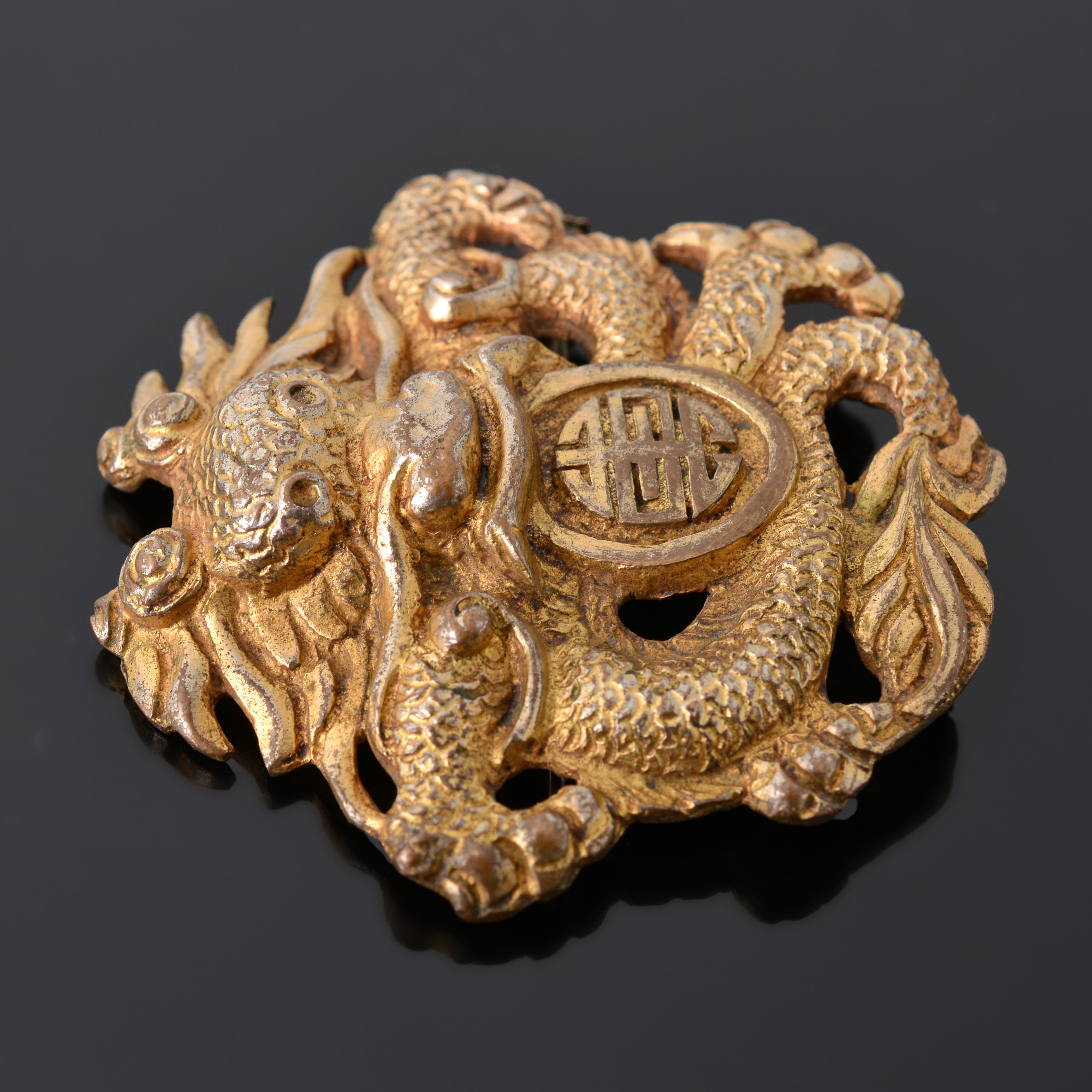 Metallo Spilla in bronzo di Line Vautrin in vendita