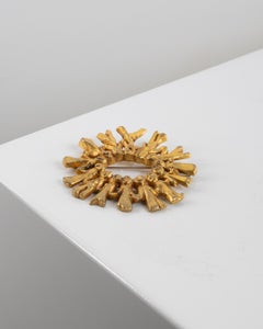 Line Vautrin “Si Tous les Gars du Monde” Gilt Bronze Brooch, France, circa 1945