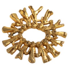 Line Vautrin “Si Tous les Gars du Monde” Gilt Bronze Brooch, France, circa 1945