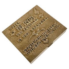 Caja de belleza de bronce dorado firmada por Line Vautrin «Voici Des Fleurs...», hacia 1940, Francia