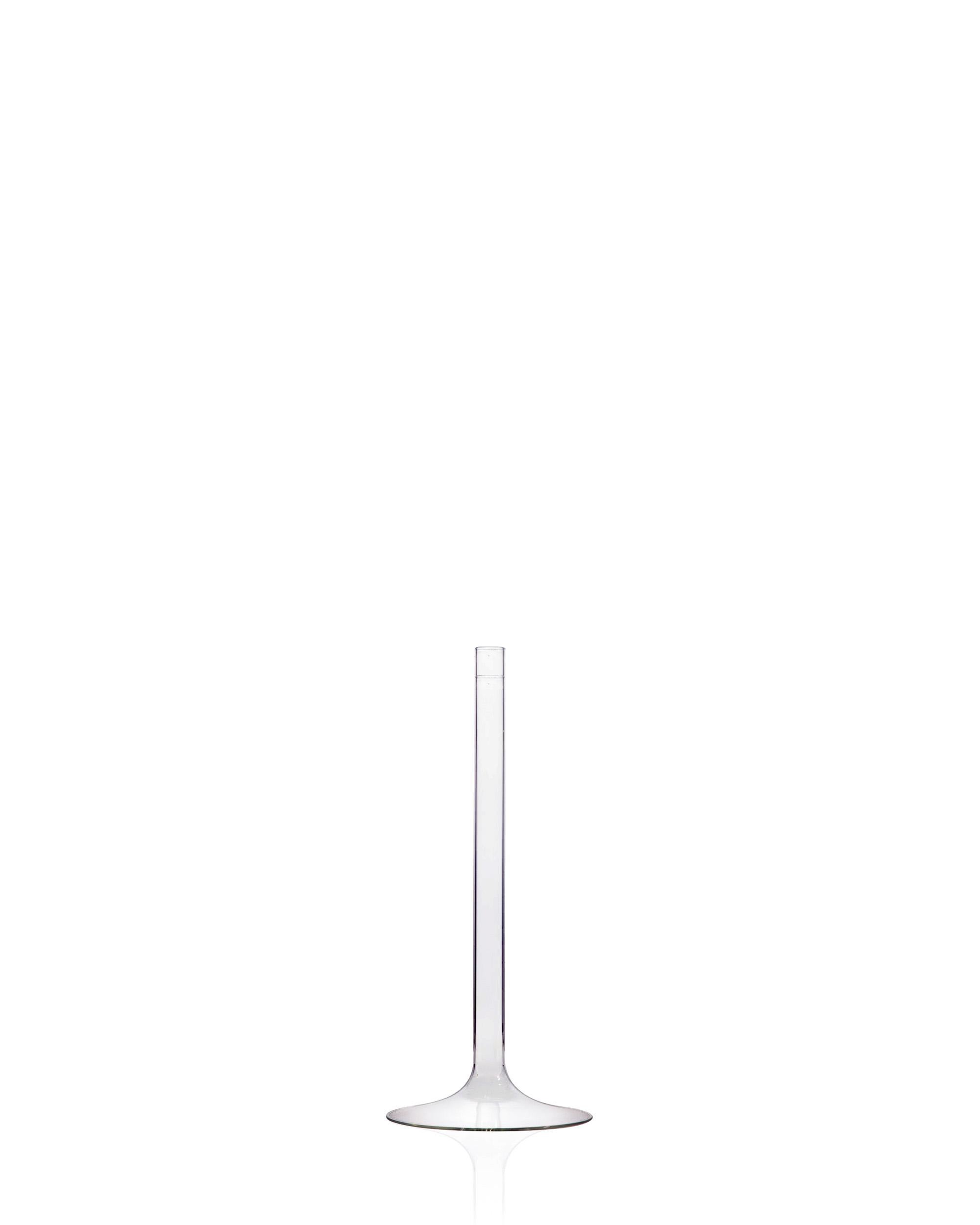 Linea candlestick large

The Linea candlesticks derive their name from the creative act of making a line, the first expression of a design, and from its linearity as it transitions from candlestick to candle.
The handcrafted Linea candlestick