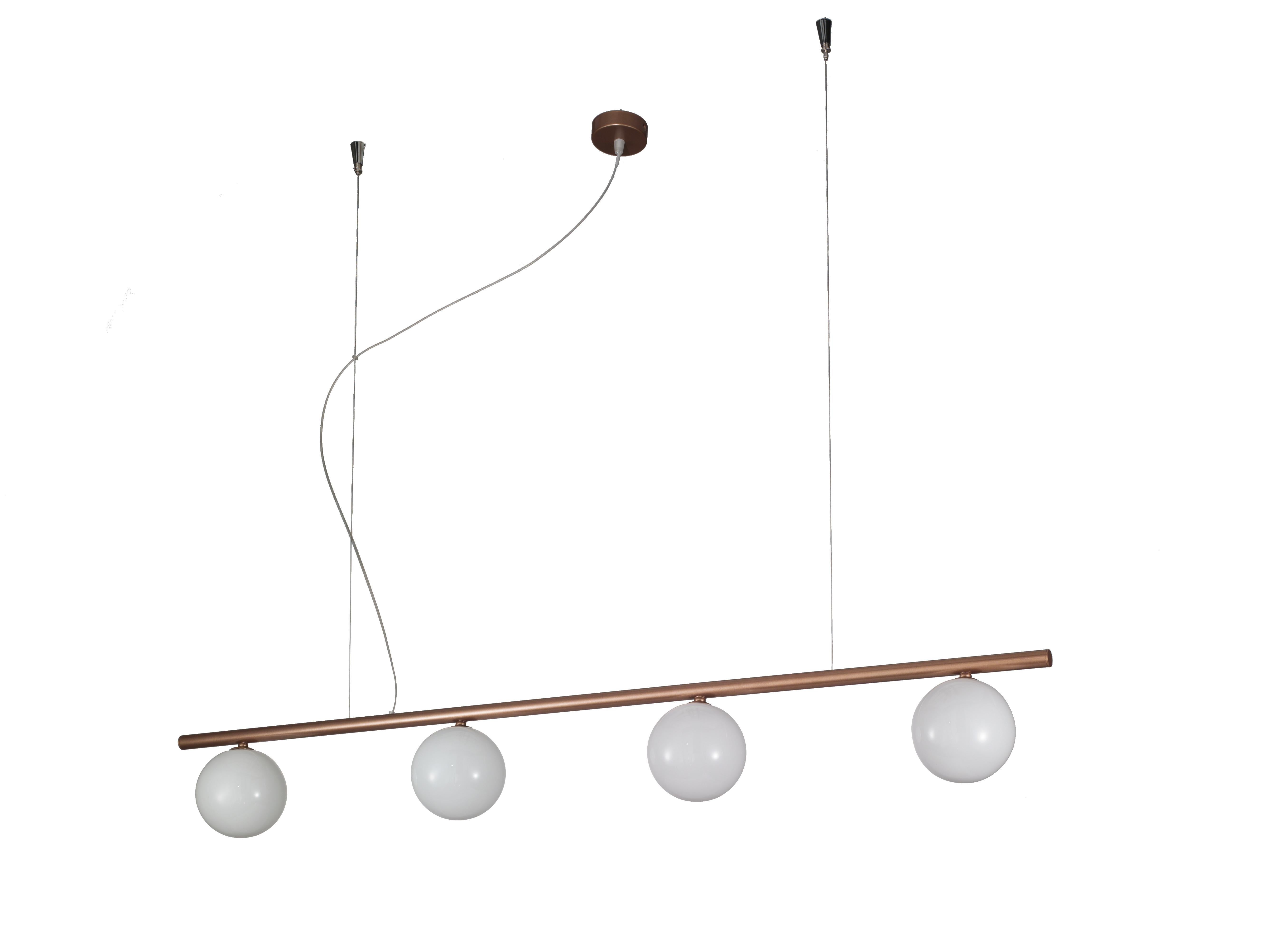 Lampadario a sospensione lineare italiano con struttura in metallo color champagne e globi in vetro opalino bianco / Made in Italy by Fabio LTD
Lunghezza: 39,5 pollici / Larghezza: 5 pollici / Altezza: 7 pollici più cavi e tettuccio regolabili
4