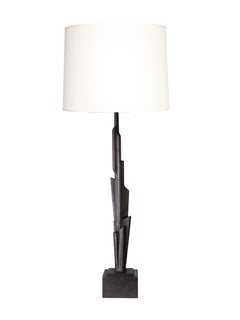 "Linea" Lámpara de mesa escultórica geométrica contemporánea, yeso negro, de Benediko