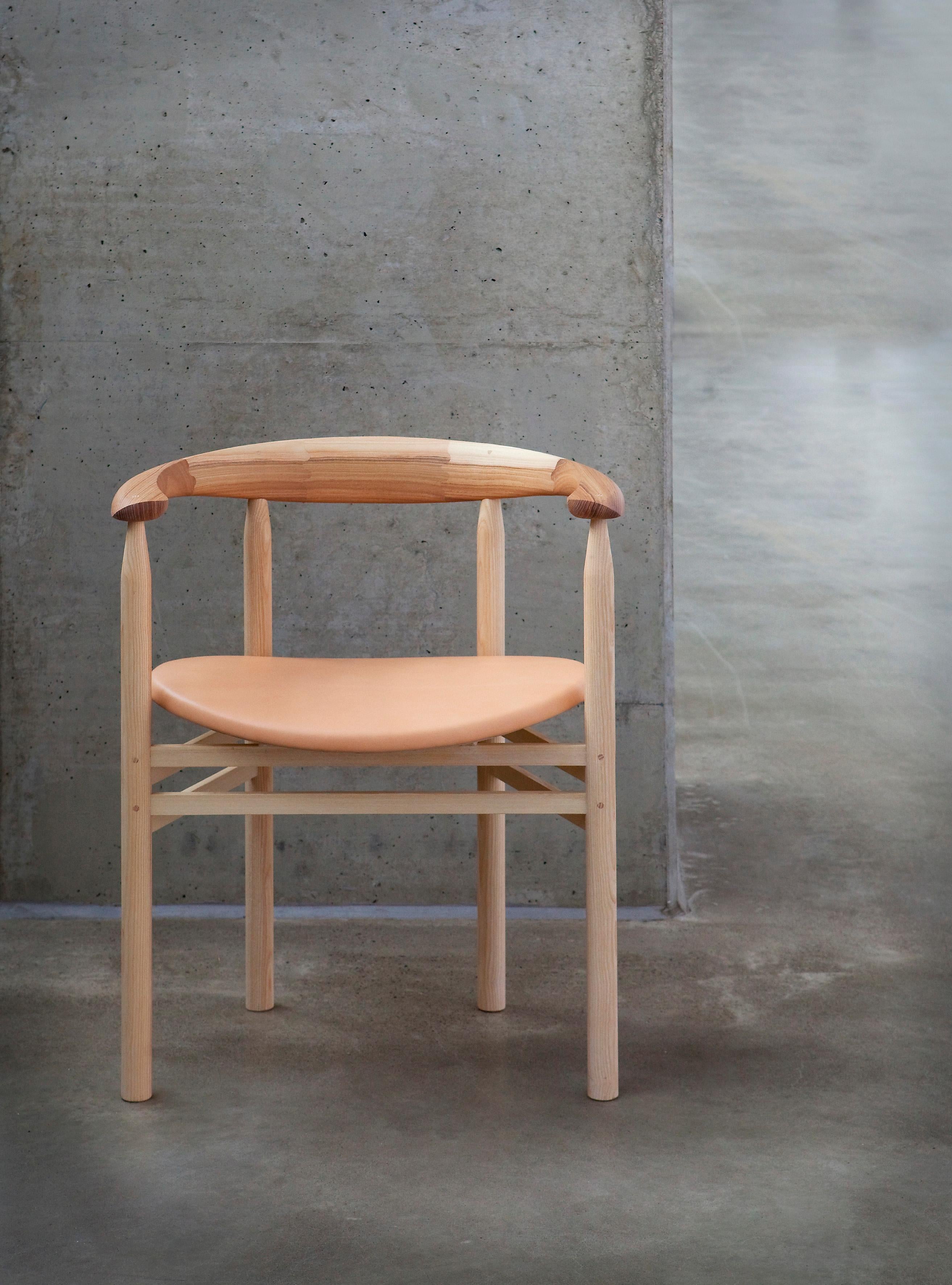 Scandinavo moderno Sedia con braccioli Linea RMT6 in frassino di Rudi Merz in vendita