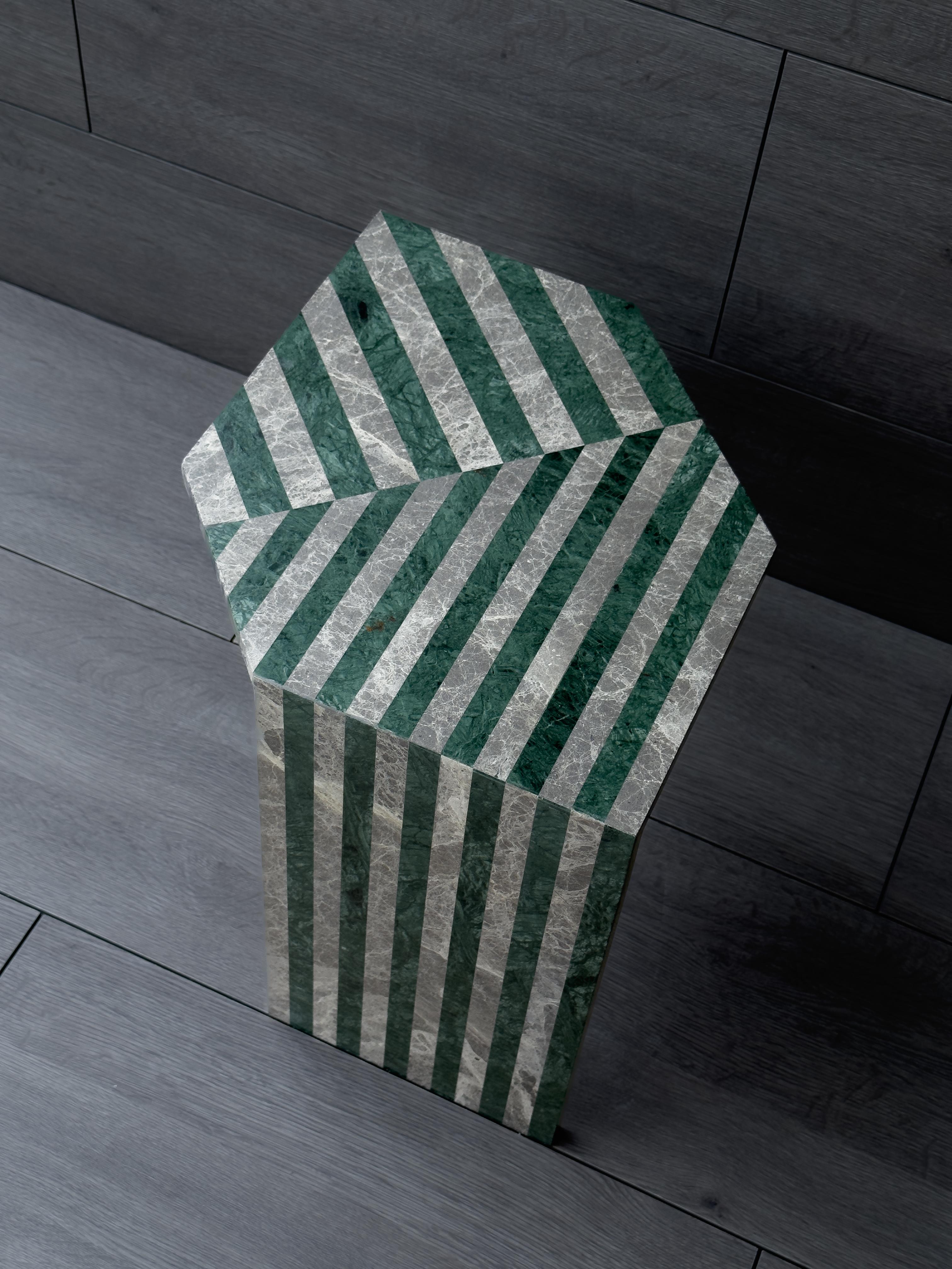 LINEA Side Table in Green & Grey Marble by Meble Matters For Sale 1