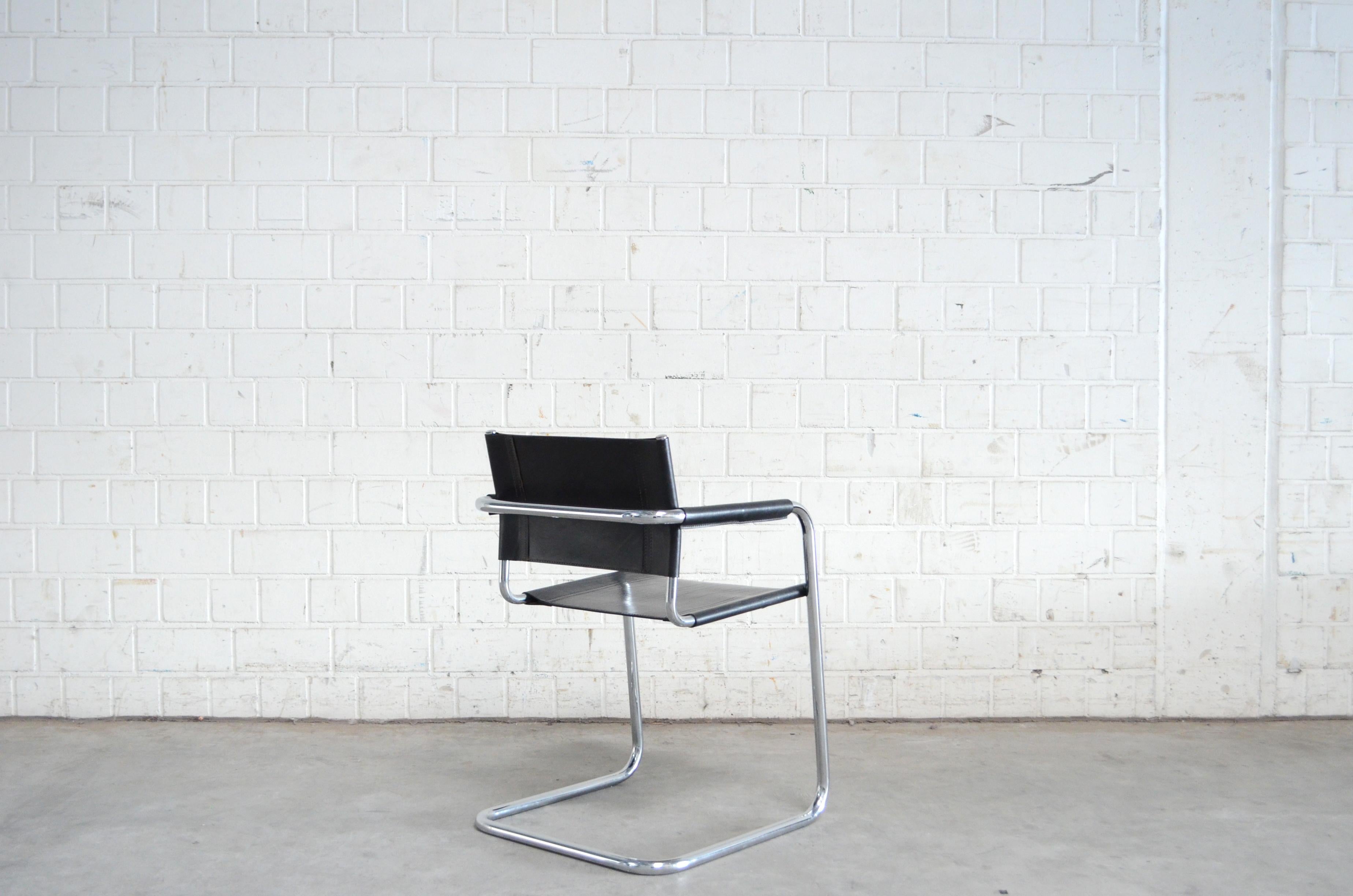 Bauhaus Linea Veam Cantilever Black Saddle Leather Chair
