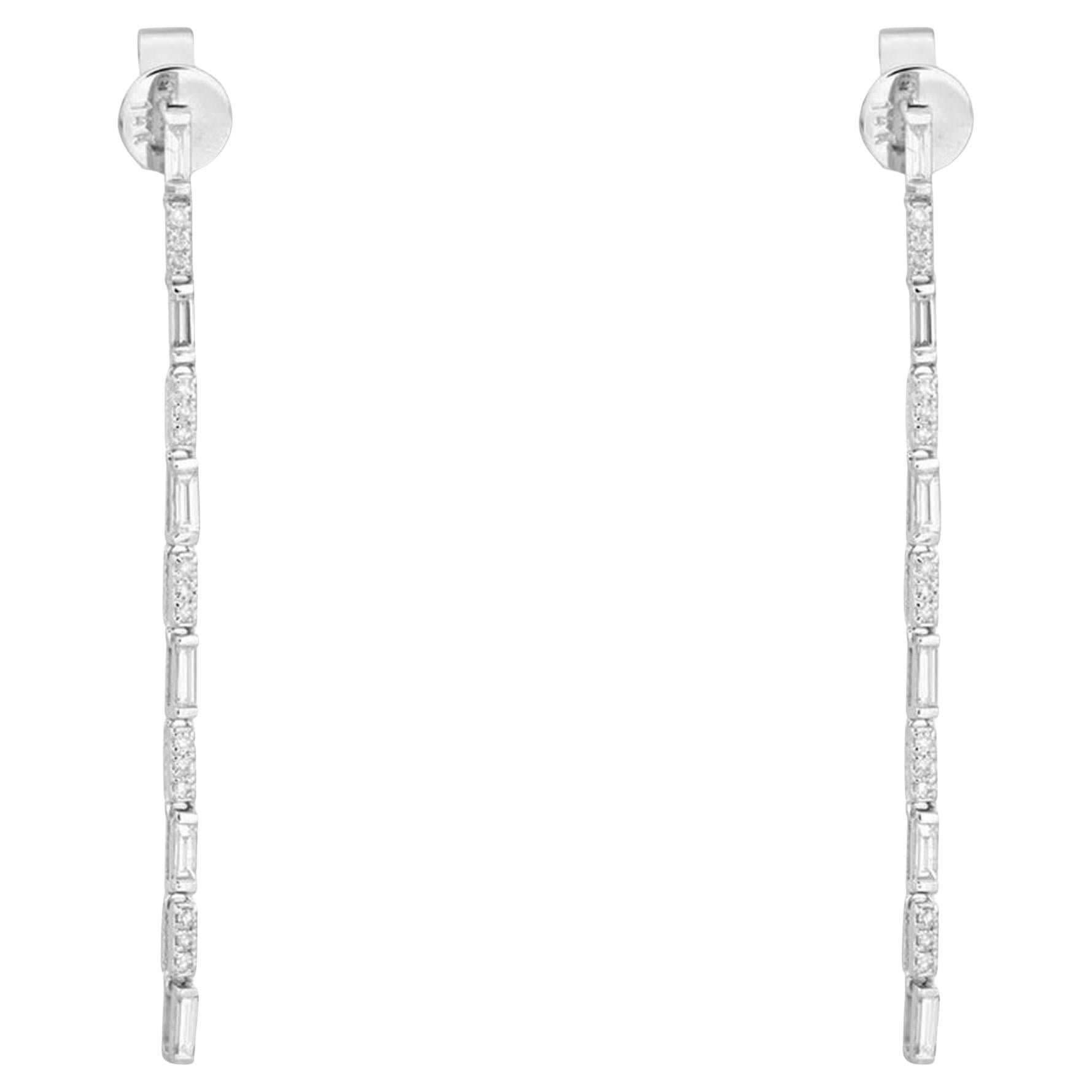 Pendants d'oreilles en or blanc 14K (ou 18k sur demande) avec diamant baguette linéaire en vente