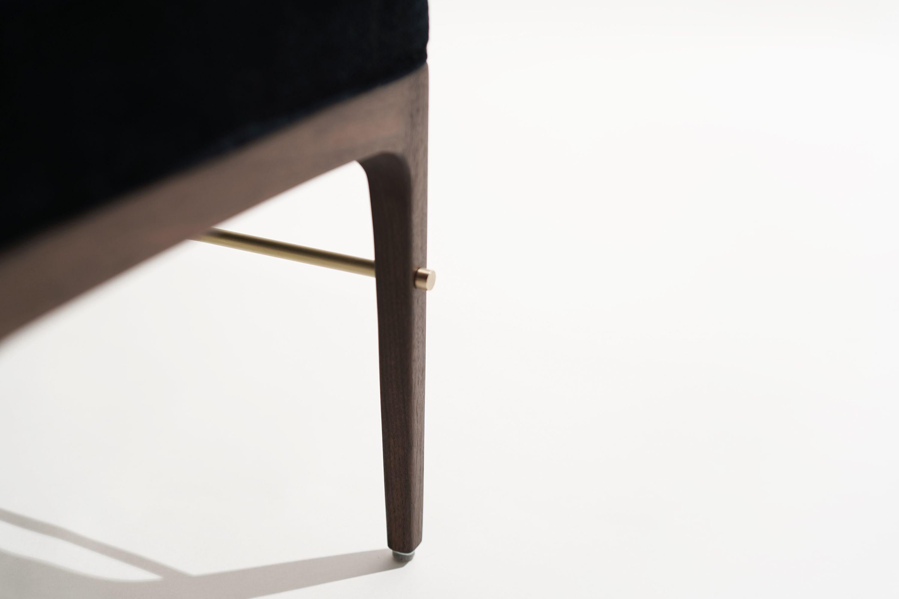 Panca lineare in Wanut scuro Serie 60 di Stamford Modern in vendita 4