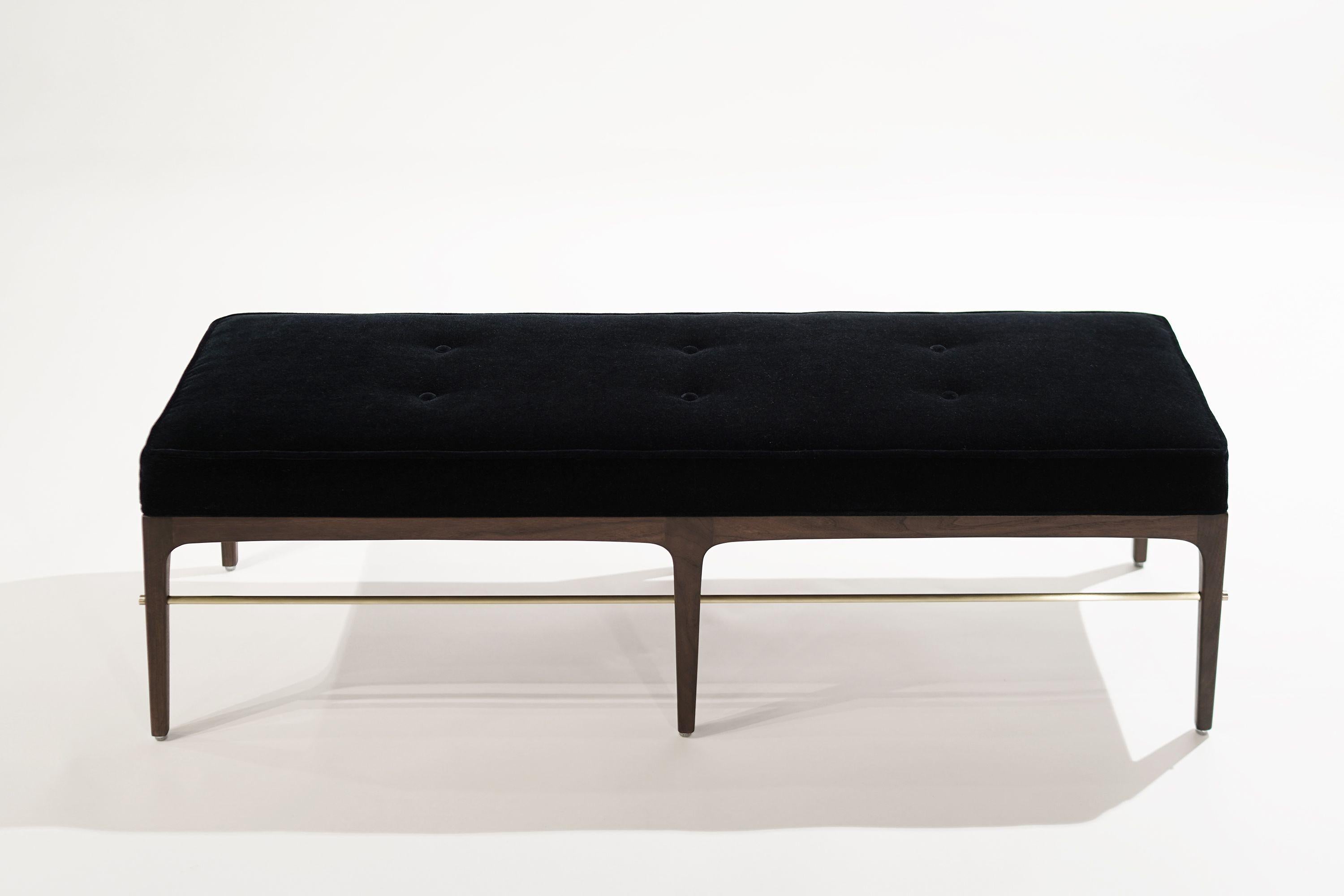 Mid-Century Modern Banc linéaire en wanut foncé Série 60 par Stamford Modern en vente