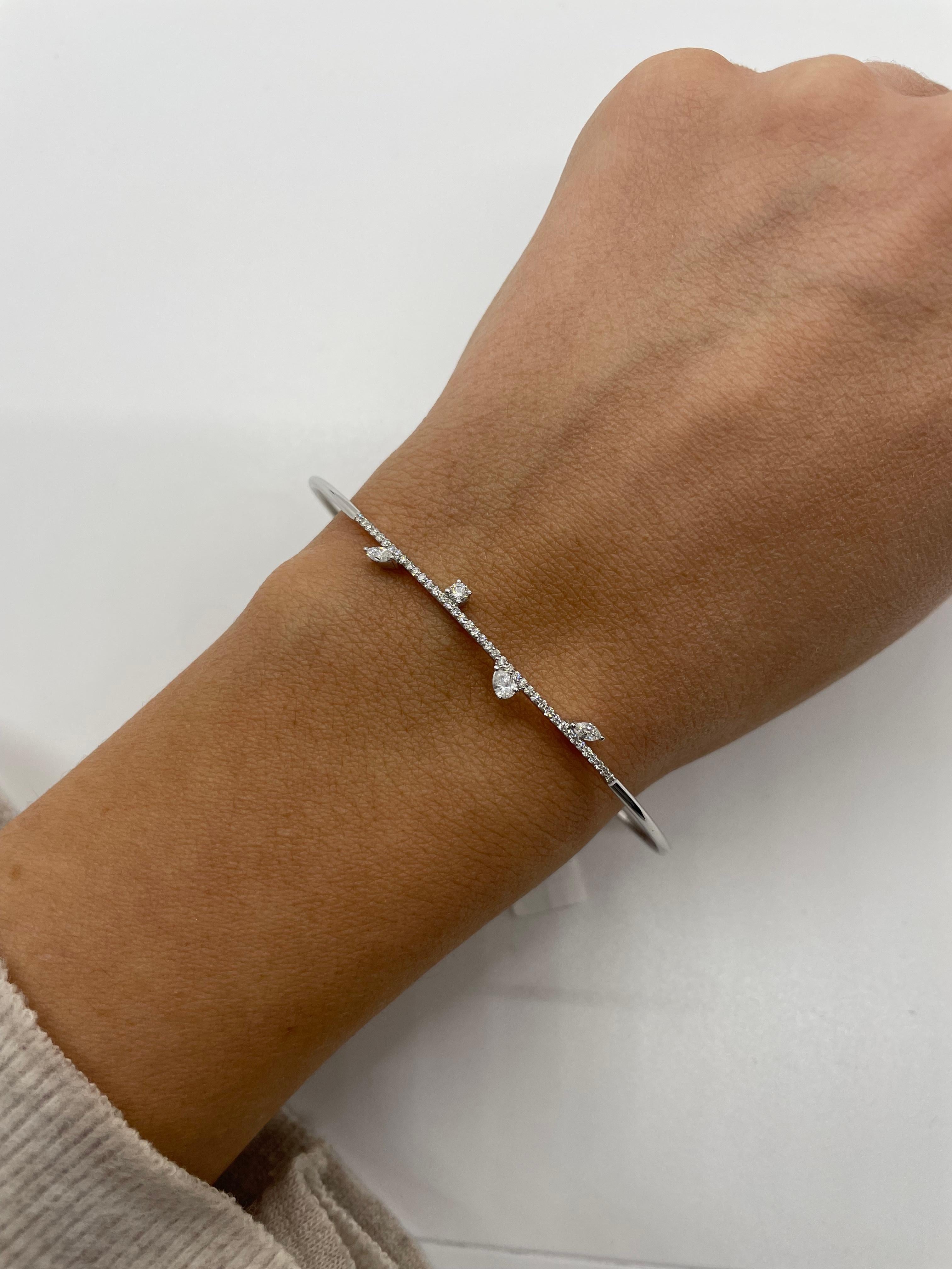 De las mujeres Brazalete de diamantes lineales en oro blanco de 18 quilates, Grande en venta