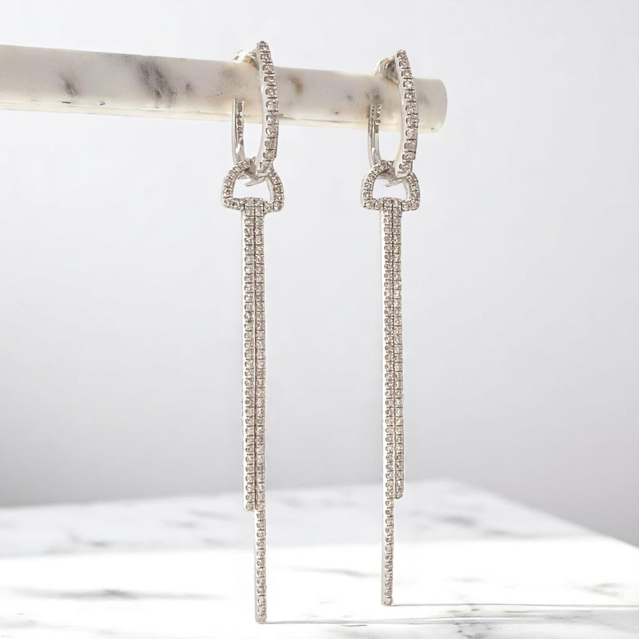 Boucles d'oreilles Linear Drop Two Way Huggie en or massif 14k (certifié) Neuf - En vente à New Delhi, DL
