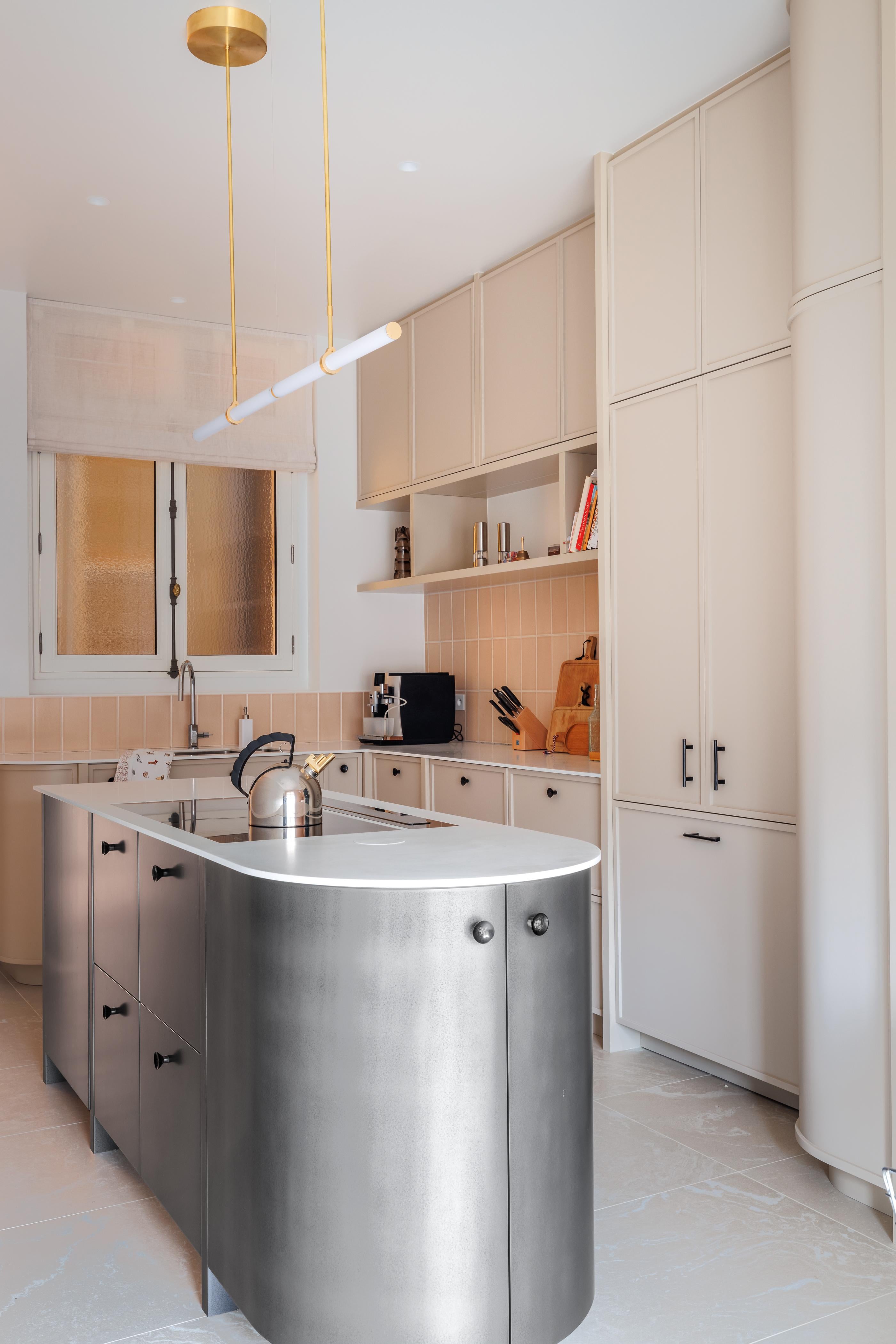 Objeto lineal Light 015 de latón Latón en venta