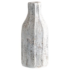 Gefütterte Vase, handgefertigter, strukturierter Terrakotta-Krug in Grau