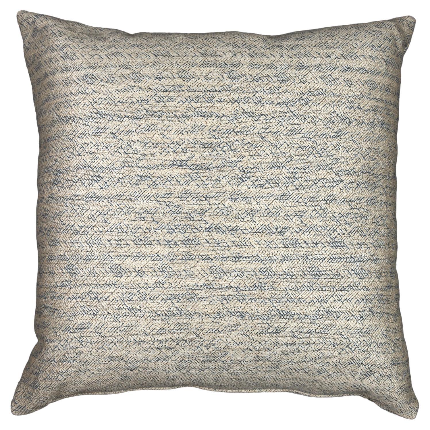 Linen and cotton blend white & navy throw pillow- by Mar de Doce For Sale