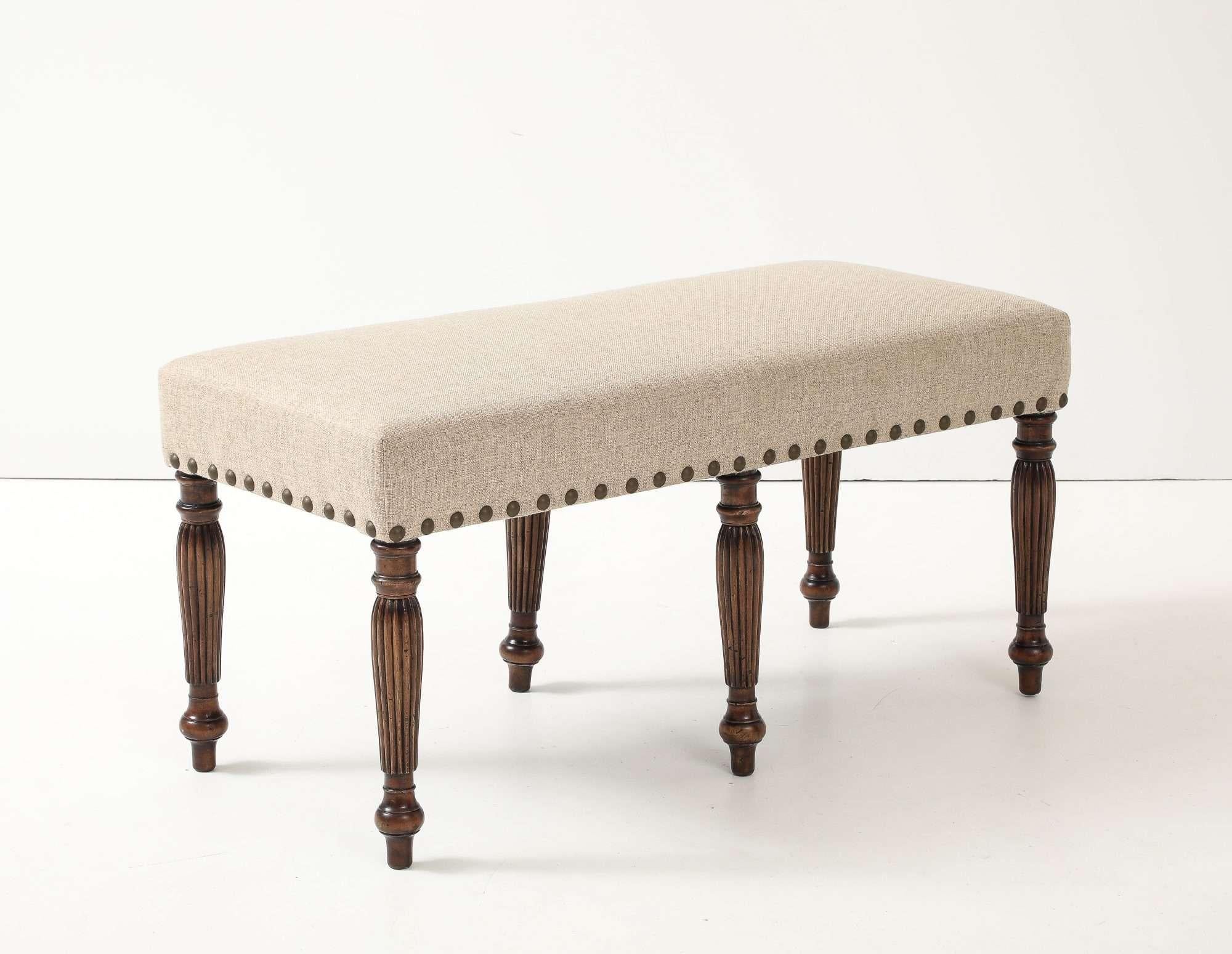Panchina in lino con gambe tornite in canna In condizioni ottime in vendita a New York, NY