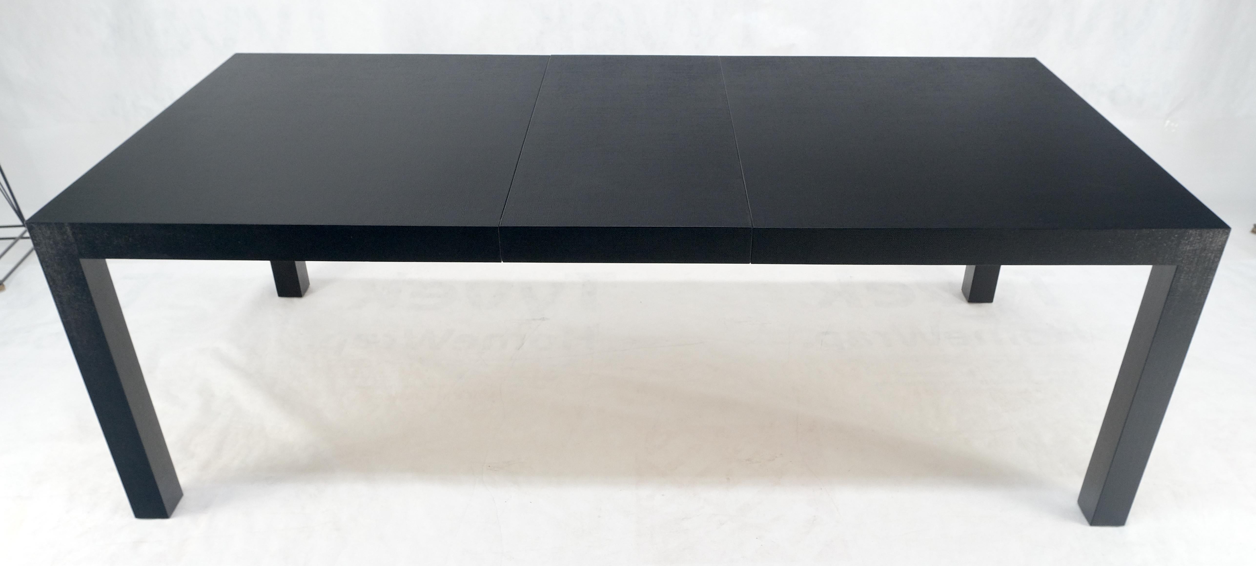 Table de salle à manger Parsons mi-siècle compacte à une feuille en lin et laque noire en vente 5