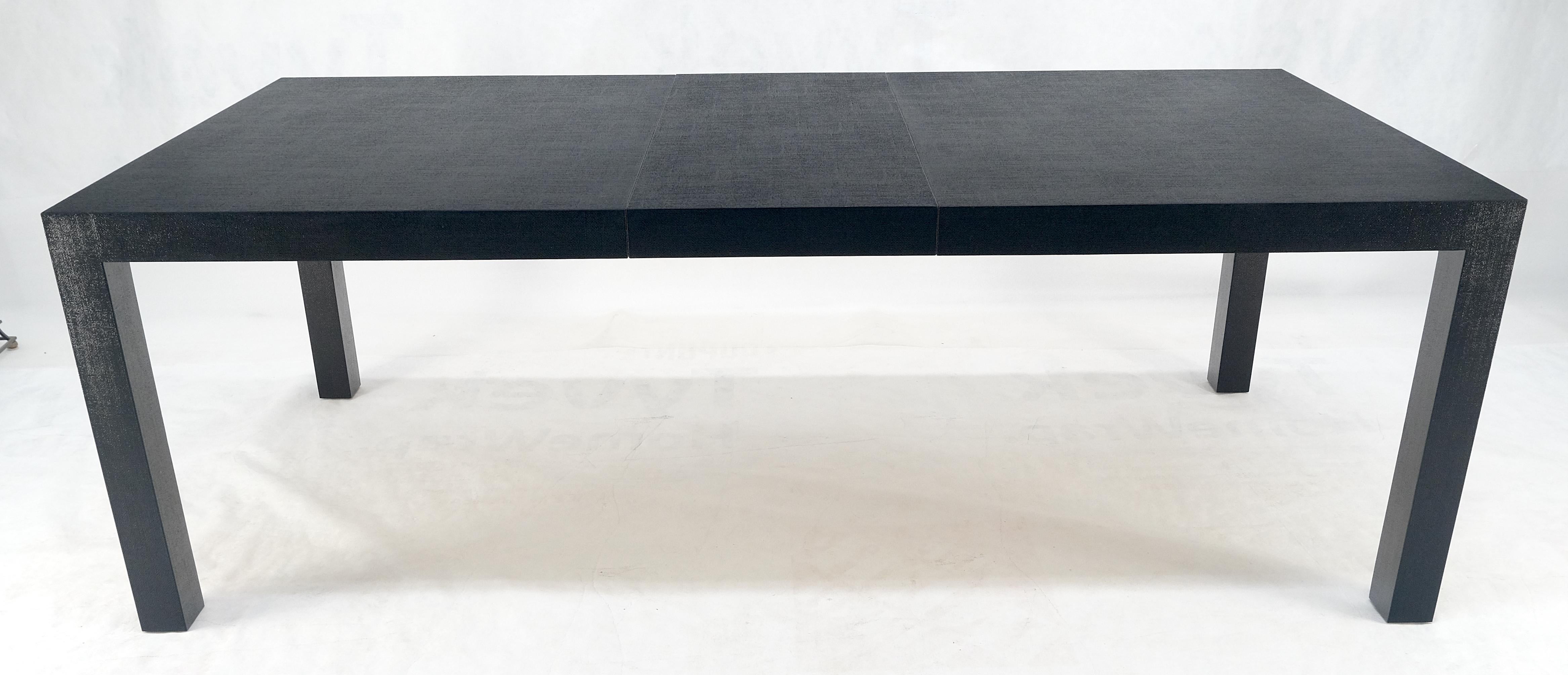 Table de salle à manger Parsons mi-siècle compacte à une feuille en lin et laque noire en vente 6