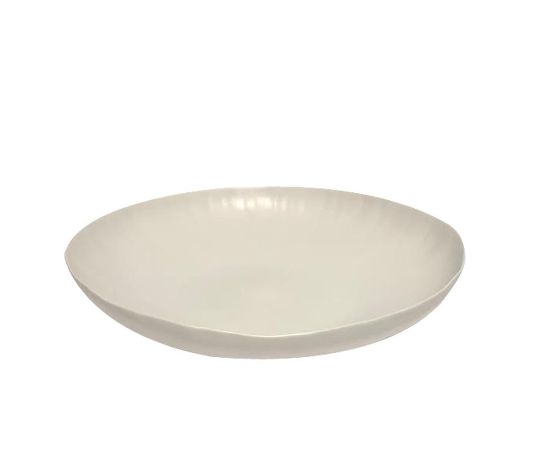 Contemporary Italian handmade large fine ceramic bowl.
Matte linen color glaze.
