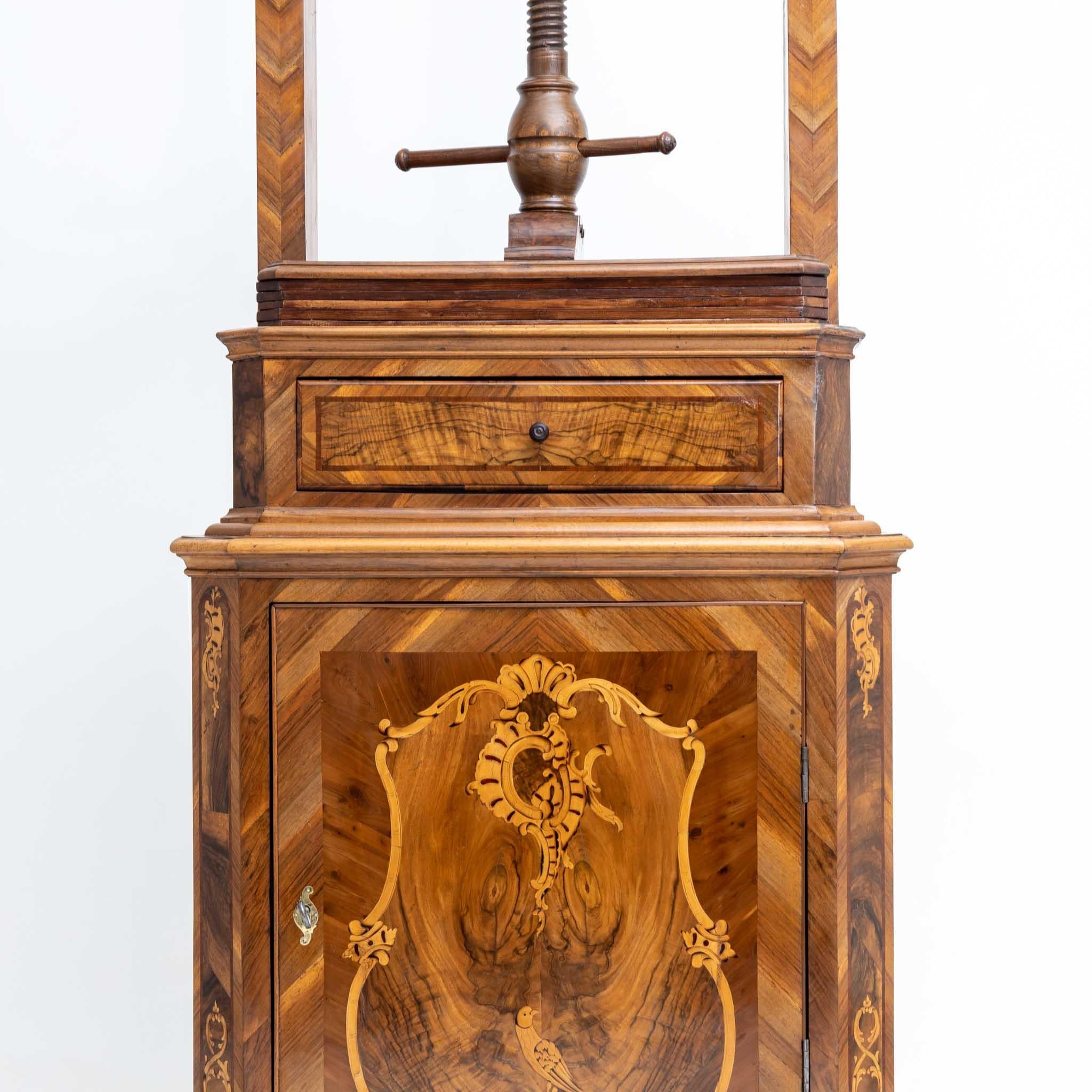 Linen Press with Spindle, Walnut with Inlays, 18th Century For Sale 8