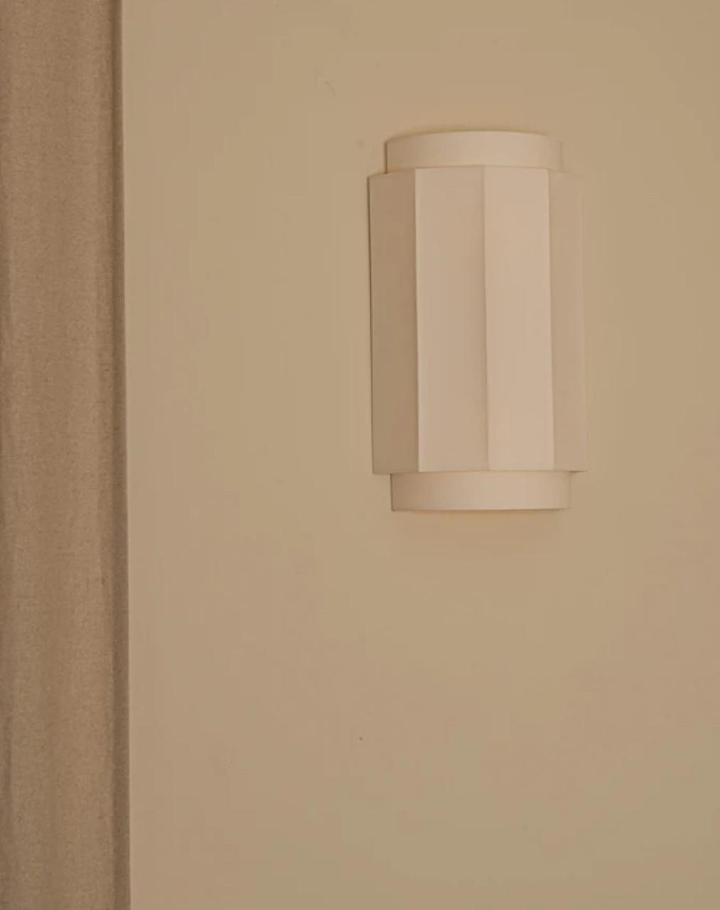 Linen Sconce In New Condition For Sale In New York, NY