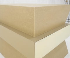 Tavolino a un cassetto con rivestimento in lino di Ernest C. Masi, forma "covone di grano" MINT