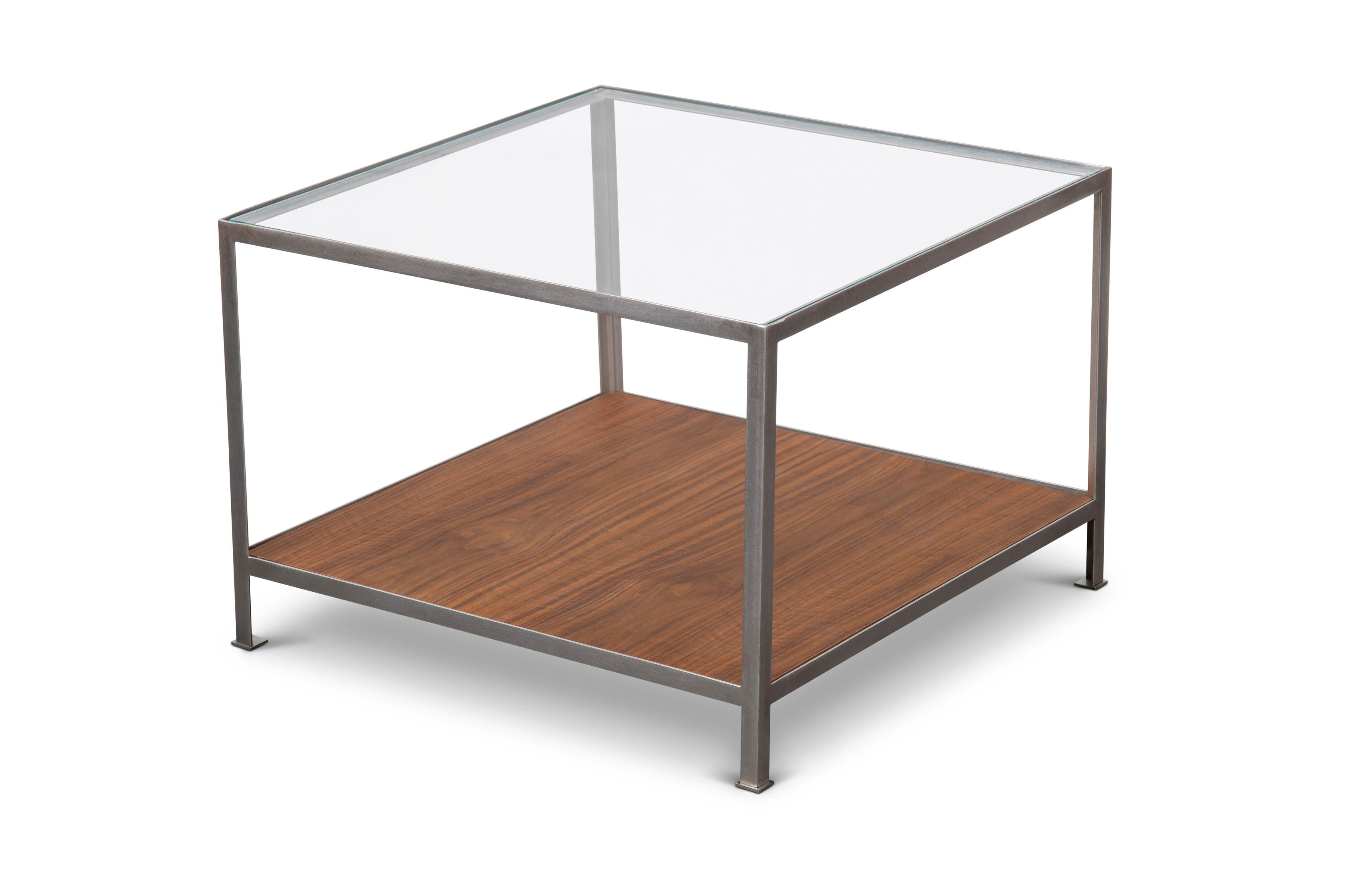 The Lineo table features a frame made of ¾