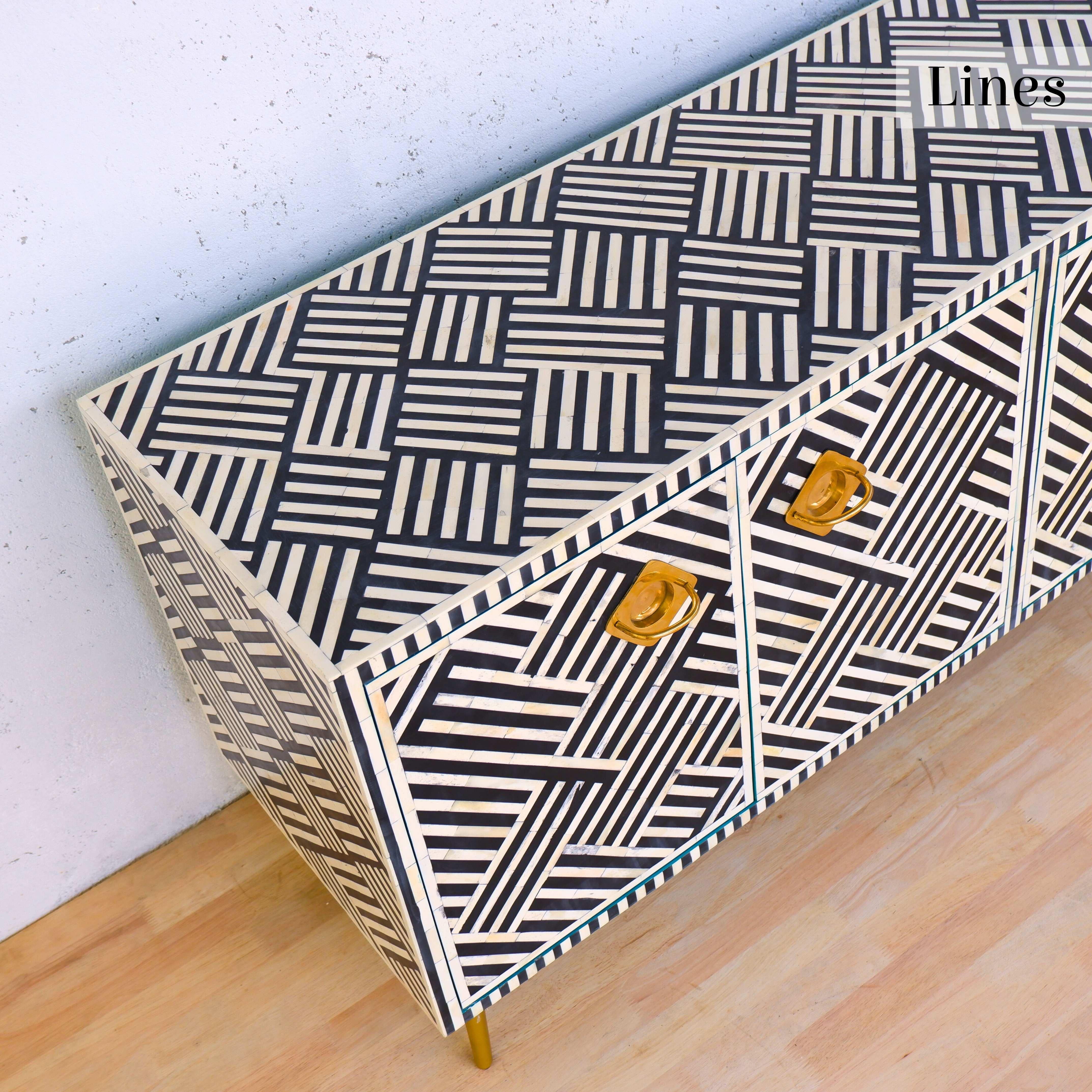 Indiano Lines Console multimediale con intarsio nero, credenza realizzata a mano da Artisanal in vendita