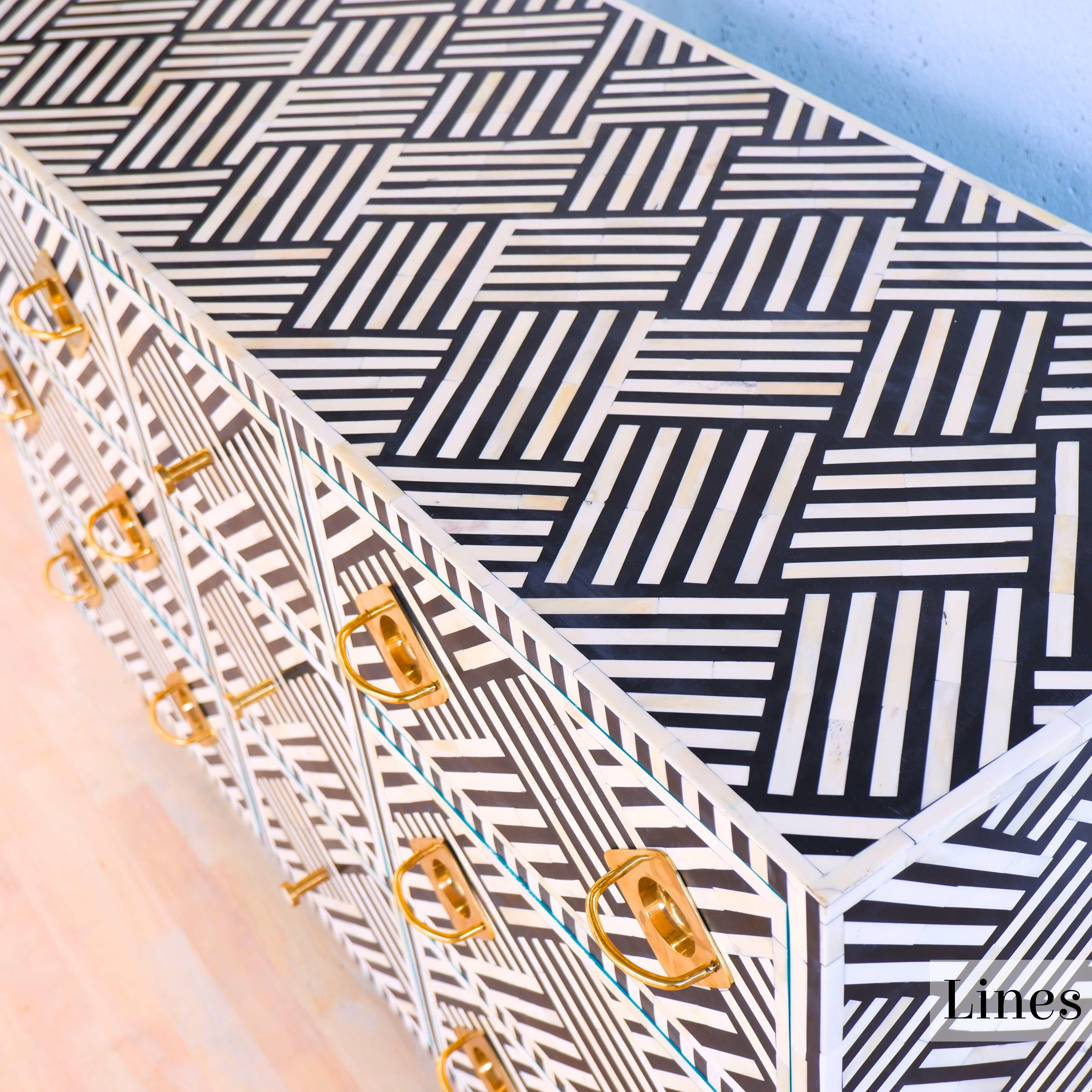 XXI secolo e contemporaneo Lines Cassettiera a nove cassetti con intarsio nero, cassettiera realizzata a mano da Artisanal in vendita