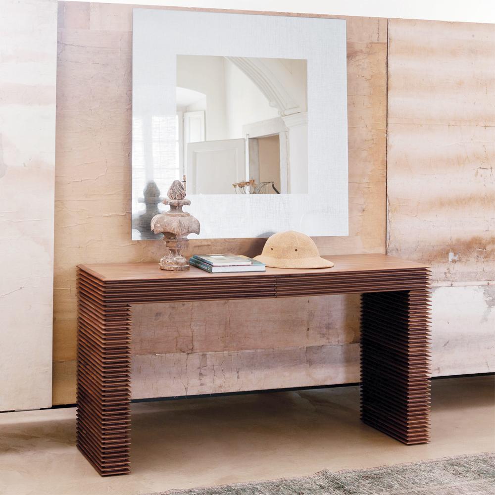 Lines Console Table in Solid Walnut Wood For Sale 1