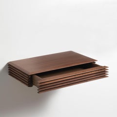 Medium Wandkonsole mit Linien