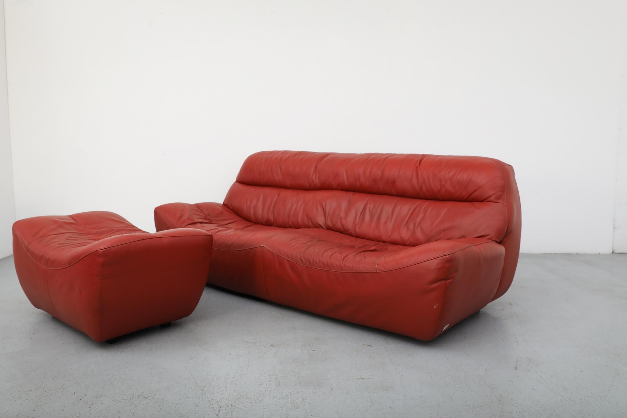 XXIe siècle et contemporain Linge Roset Style Canapé en cuir brique avec ottoman en vente