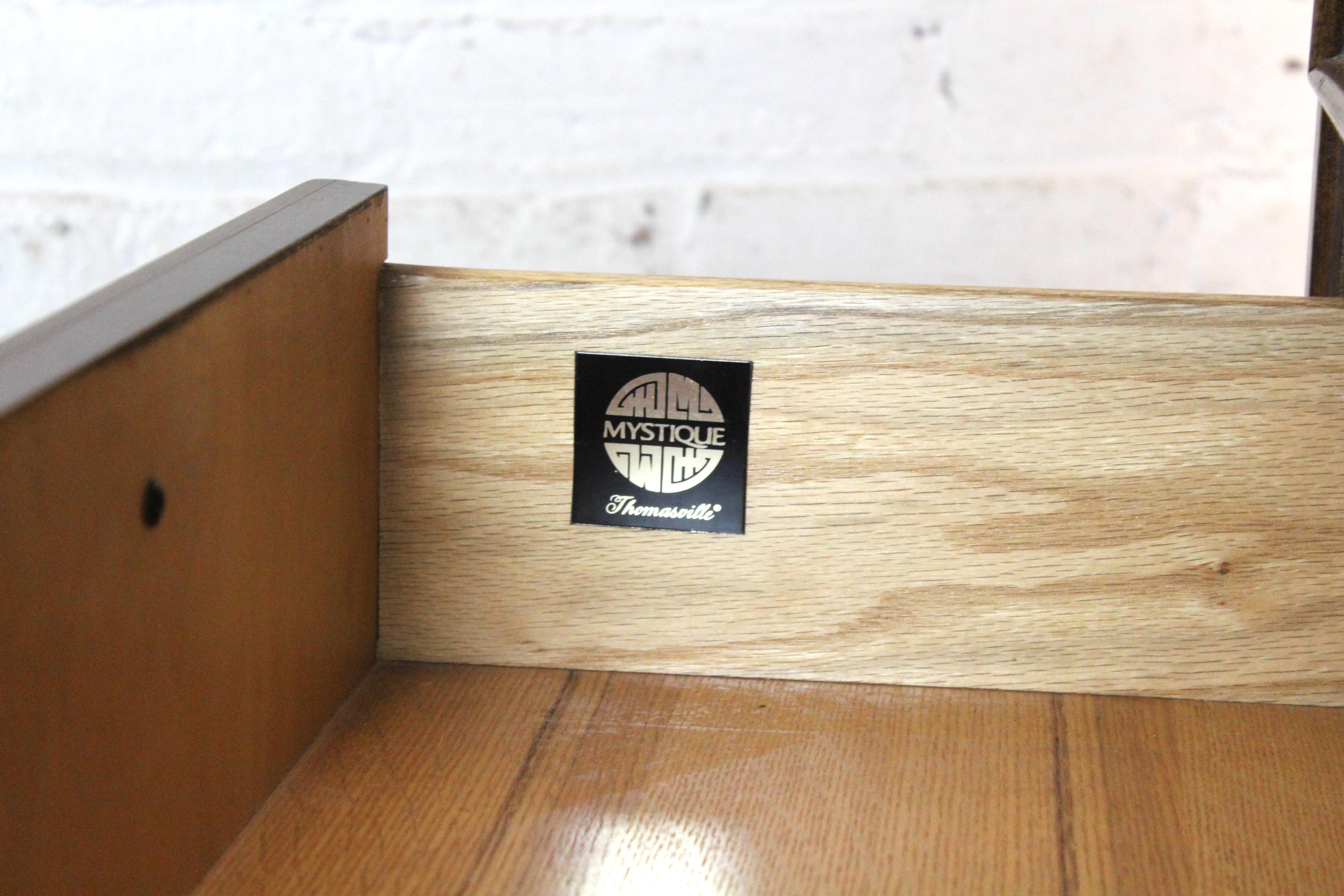 Kommode für Unterwäsche von Thomasville (20. Jahrhundert) im Angebot