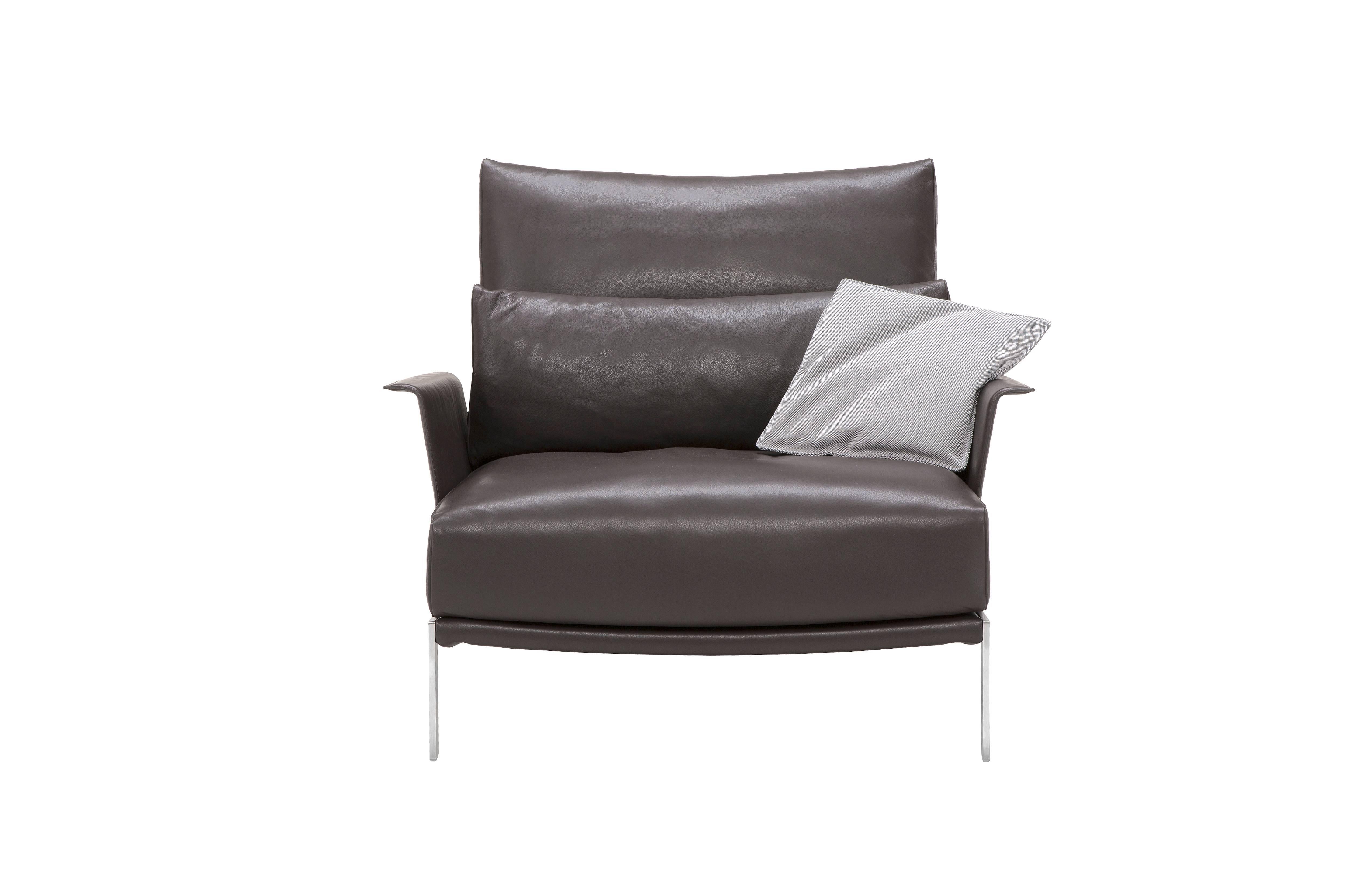 The link sofa, designed by Marconato & Zappa, demonstrates refined, modern lines. Genuine leather upholstery is available in several finishes. Back padded with goose down; seat in high density polyurethane and goose down; wood and metal internal