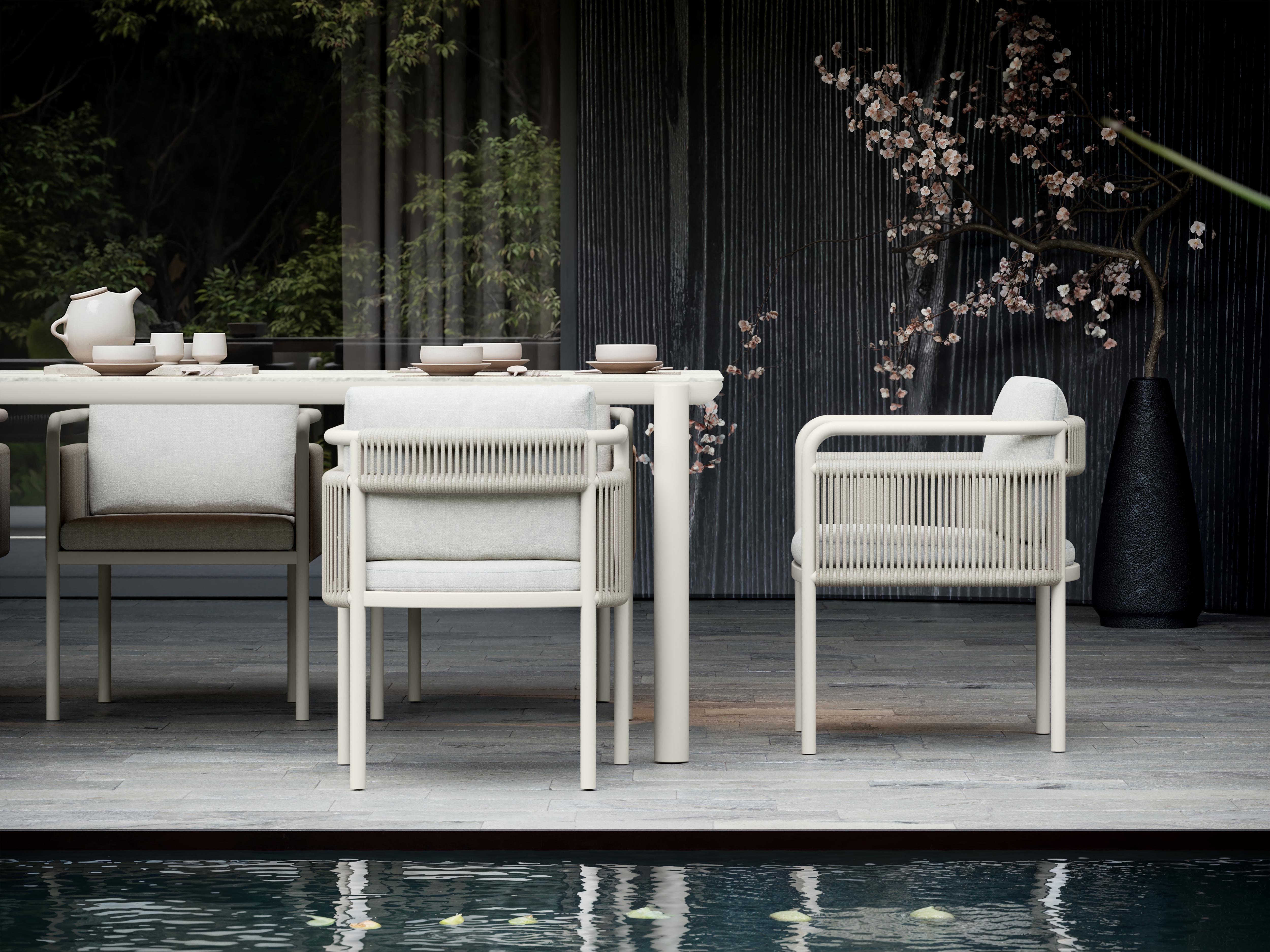 Tavolo da pranzo A Link-Bisque 190 in pietra sinterizzata e alluminio verniciato a polvere di SNOC
Dimensioni: D 100 x L 190 x H 75 cm. 
Materiali: Alluminio e pietra sinterizzata.

Disponibile in due diverse dimensioni. Contattateci.

A