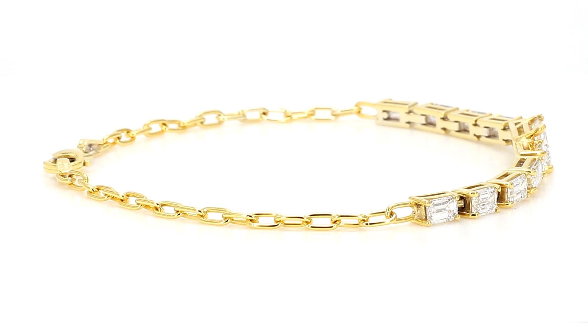 Radiant Cut Link Bracelet 3.40 CT Radiant & Emerald White GIA 18K Yellow *Natural Diamonds* For Sale
