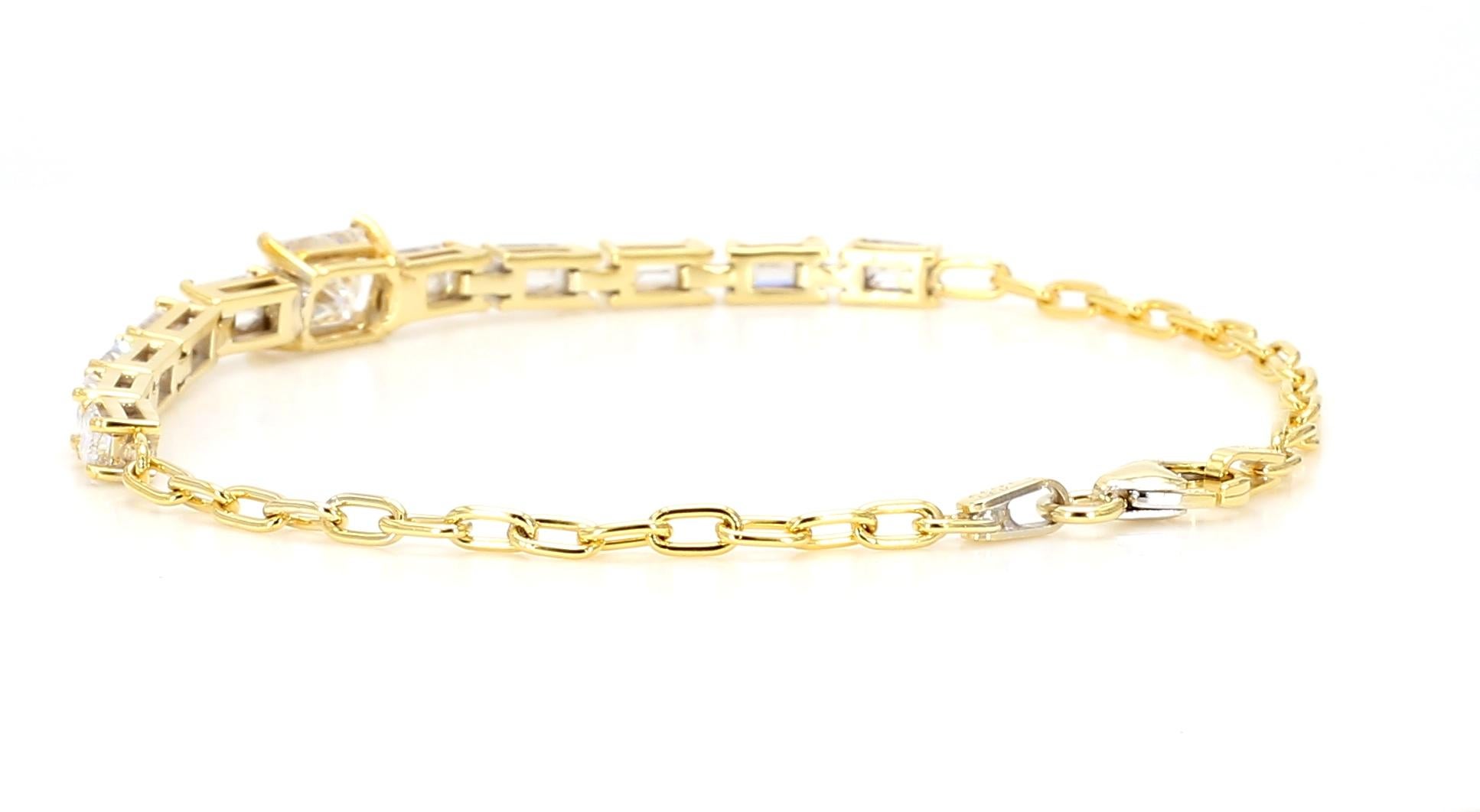 Link Bracelet 3.40 CT Radiant & Emerald White GIA 18K Yellow *Natural Diamonds* For Sale 1